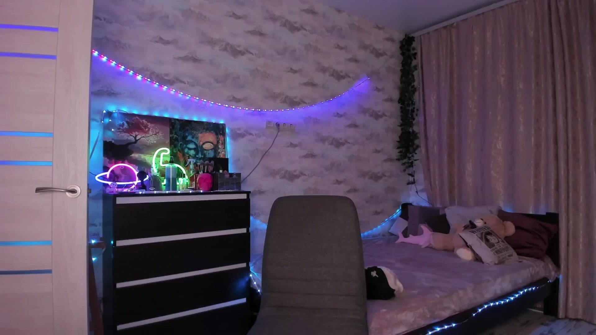 Gallery image thumbnail from TemptingSiren's myfreecams stream on, 03/16/2024, 04:11 image 19 of 20