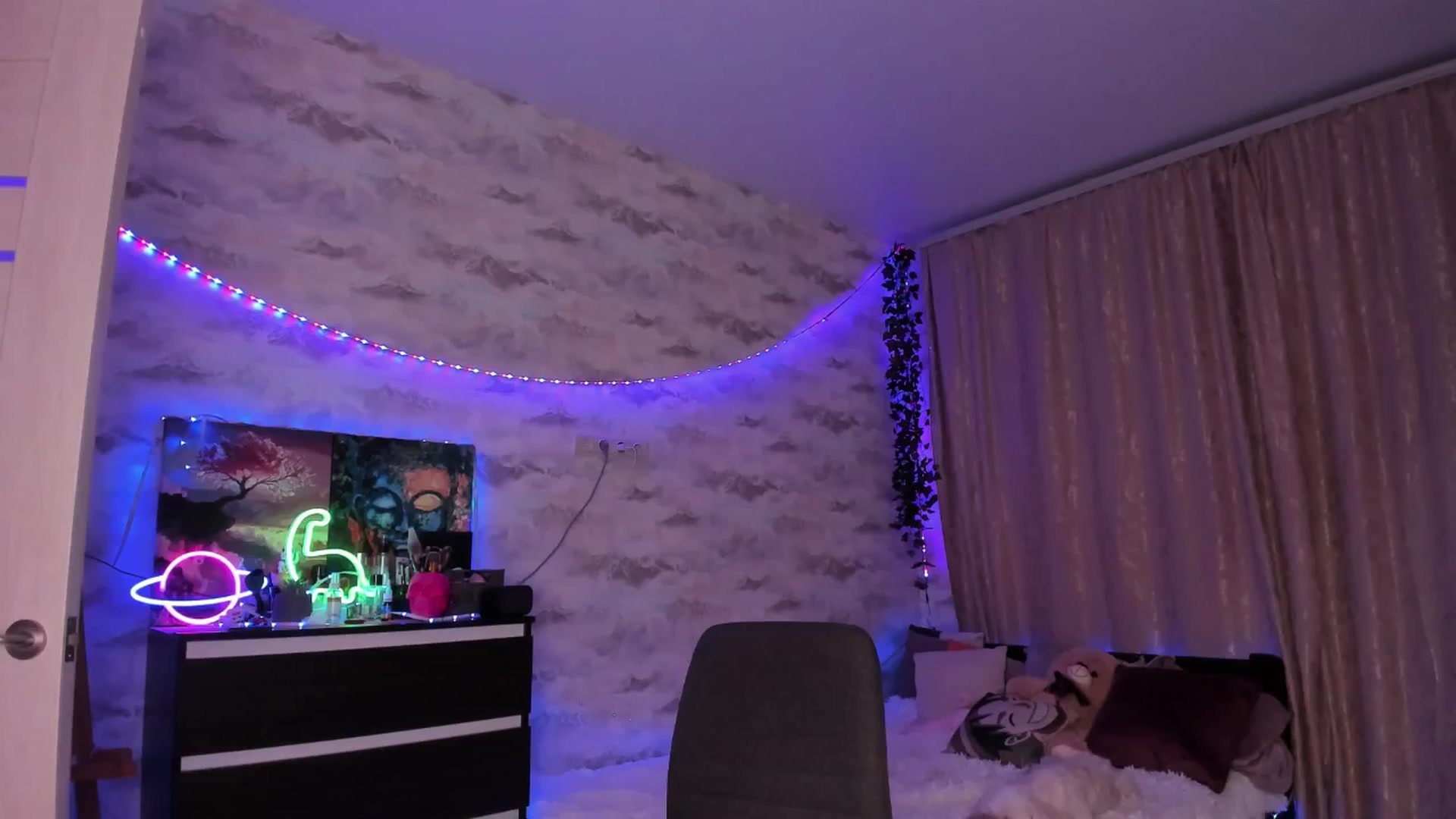 Gallery image thumbnail from TemptingSiren's myfreecams stream on, 06/15/2024, 23:44 image 13 of 20