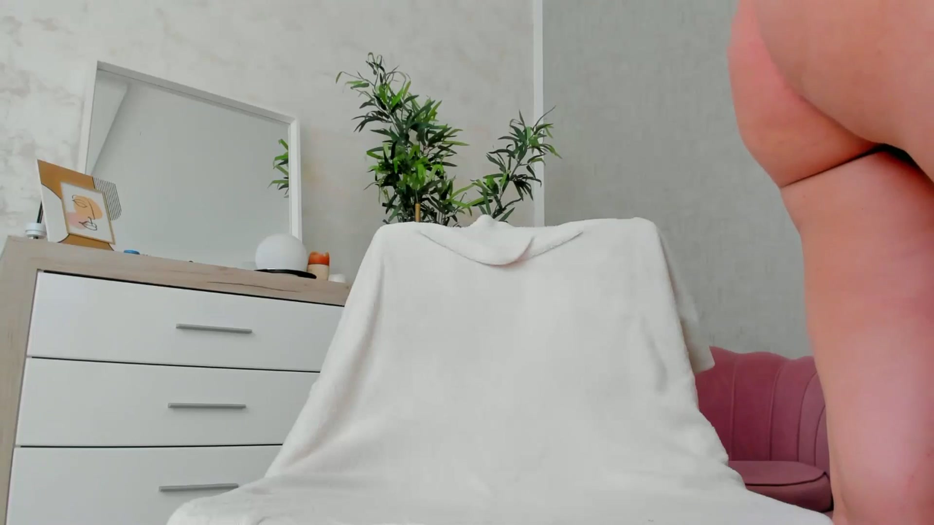 Gallery image thumbnail from TemptingTease's myfreecams stream on, 04/28/2024, 11:58 image 10 of 20
