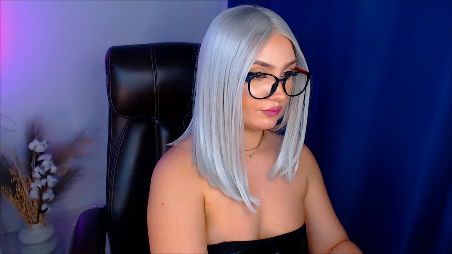 Gallery image thumbnail from TemptressJade's myfreecams stream on, 02/26/2023, 12:27 image 2 of 20
