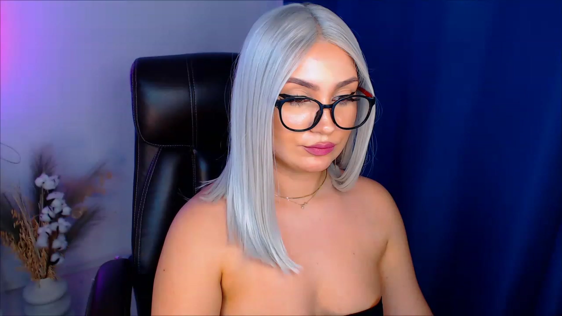 Gallery image thumbnail from TemptressJade's myfreecams stream on, 02/26/2023, 12:27 image 15 of 20