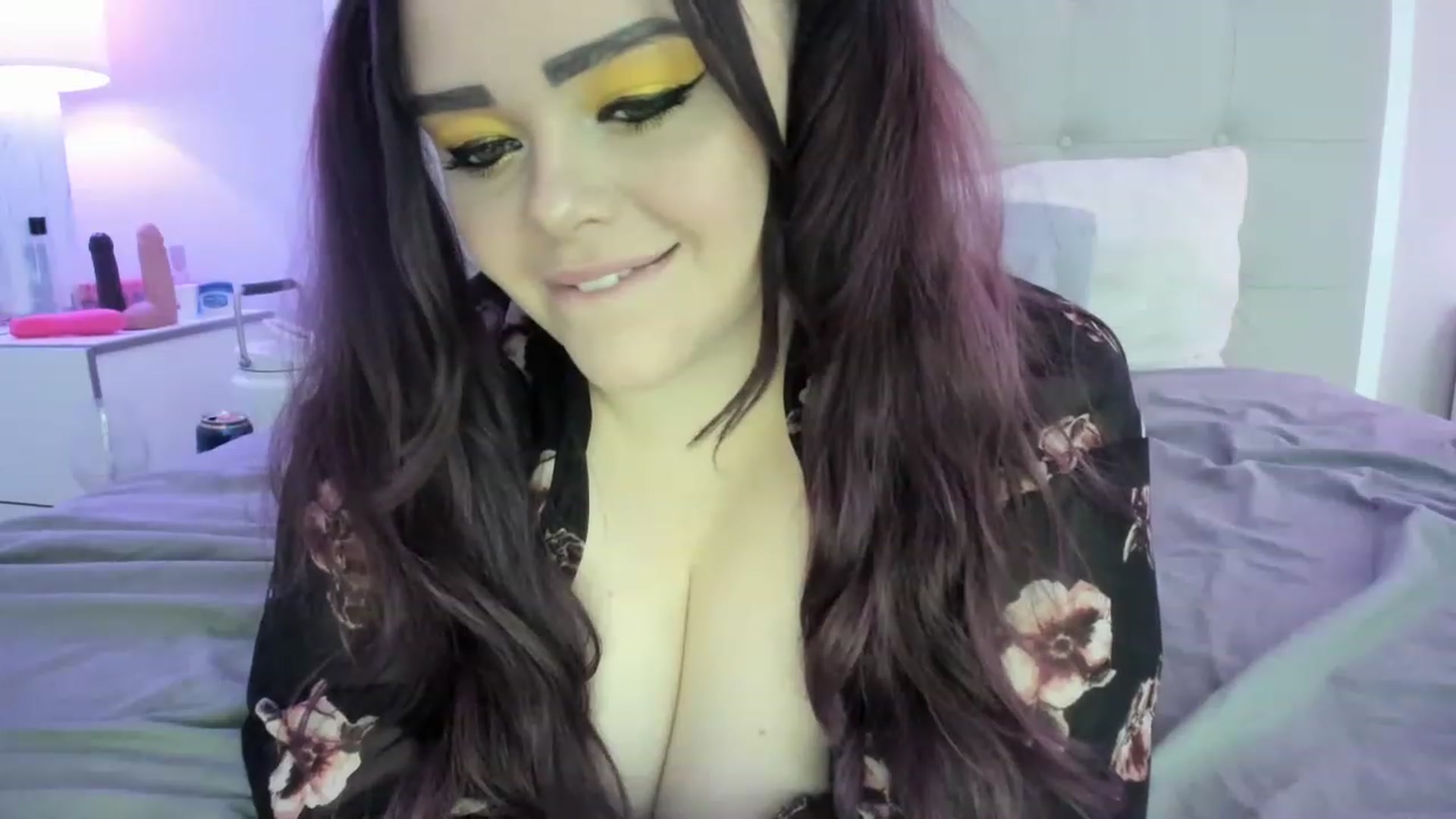 Gallery image thumbnail from TemptressV's myfreecams stream on, 12/05/2022, 01:21 image 8 of 20