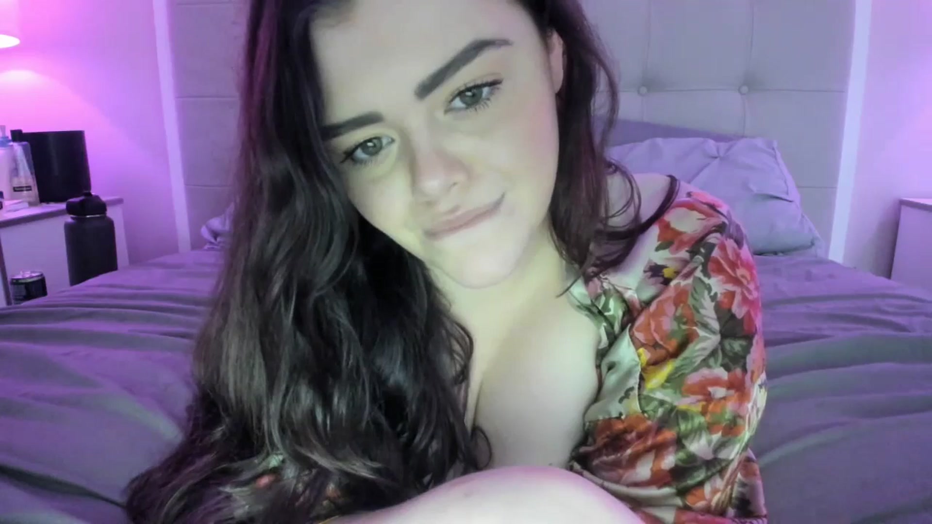 Gallery image thumbnail from TemptressV's myfreecams stream on, 07/13/2023, 01:50 image 8 of 20