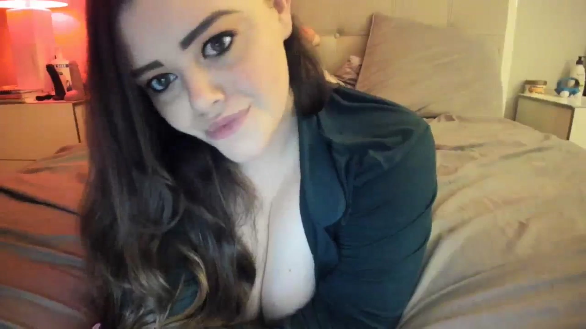 Gallery image thumbnail from TemptressV's myfreecams stream on, 12/27/2023, 09:25 image 5 of 20