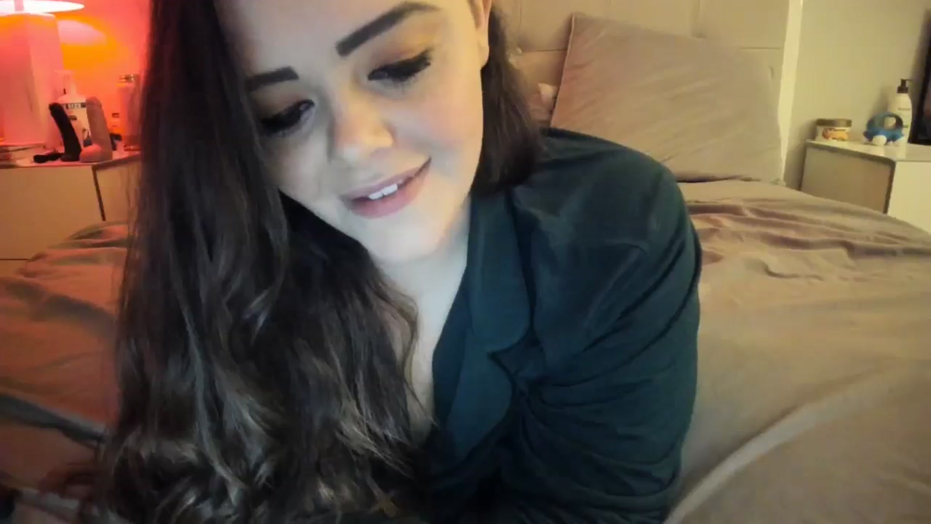 Gallery image thumbnail from TemptressV's myfreecams stream on, 12/27/2023, 09:25 image 19 of 20