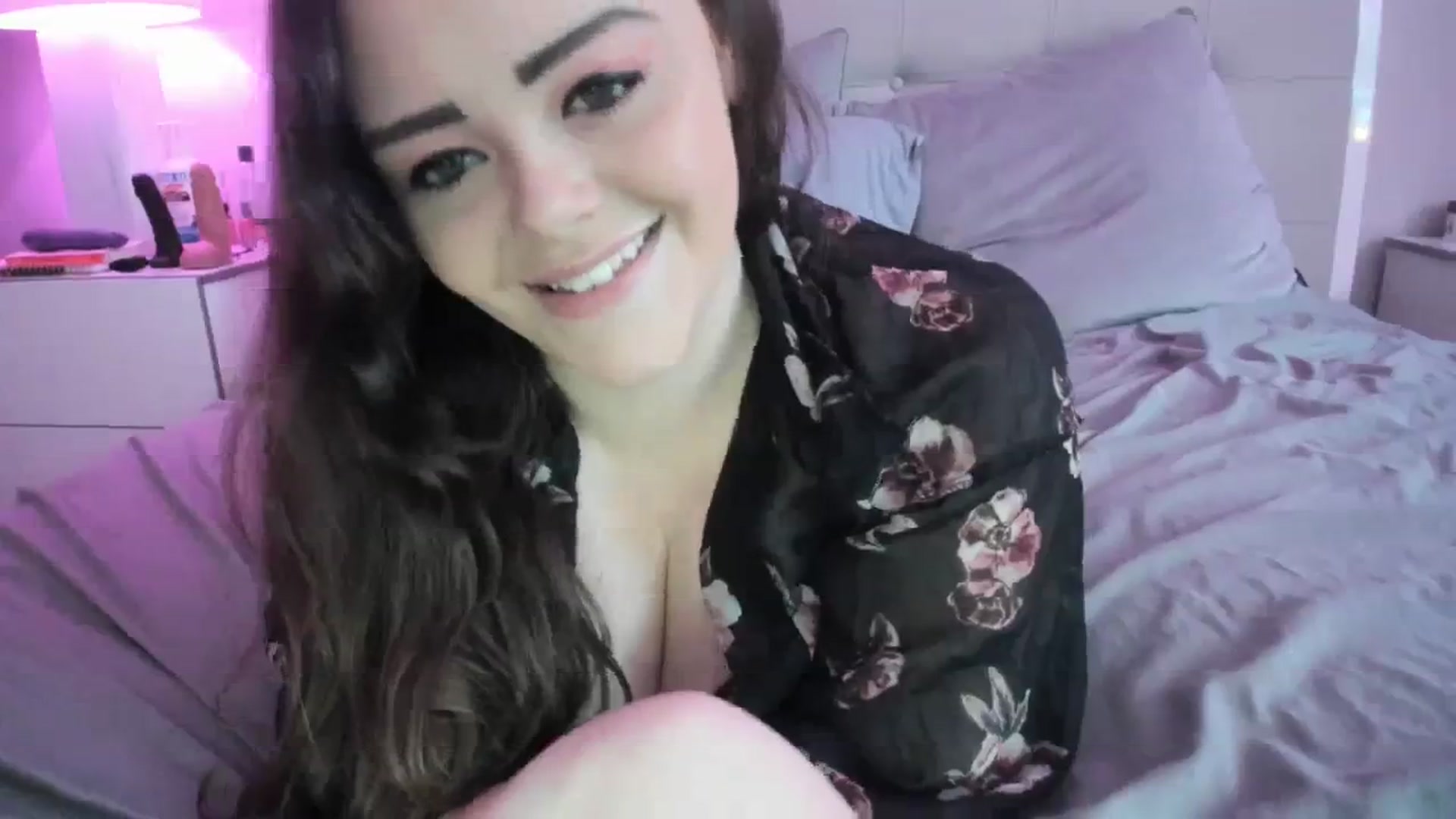 Gallery image thumbnail from TemptressV's myfreecams stream on, 01/16/2024, 21:49 image 4 of 20