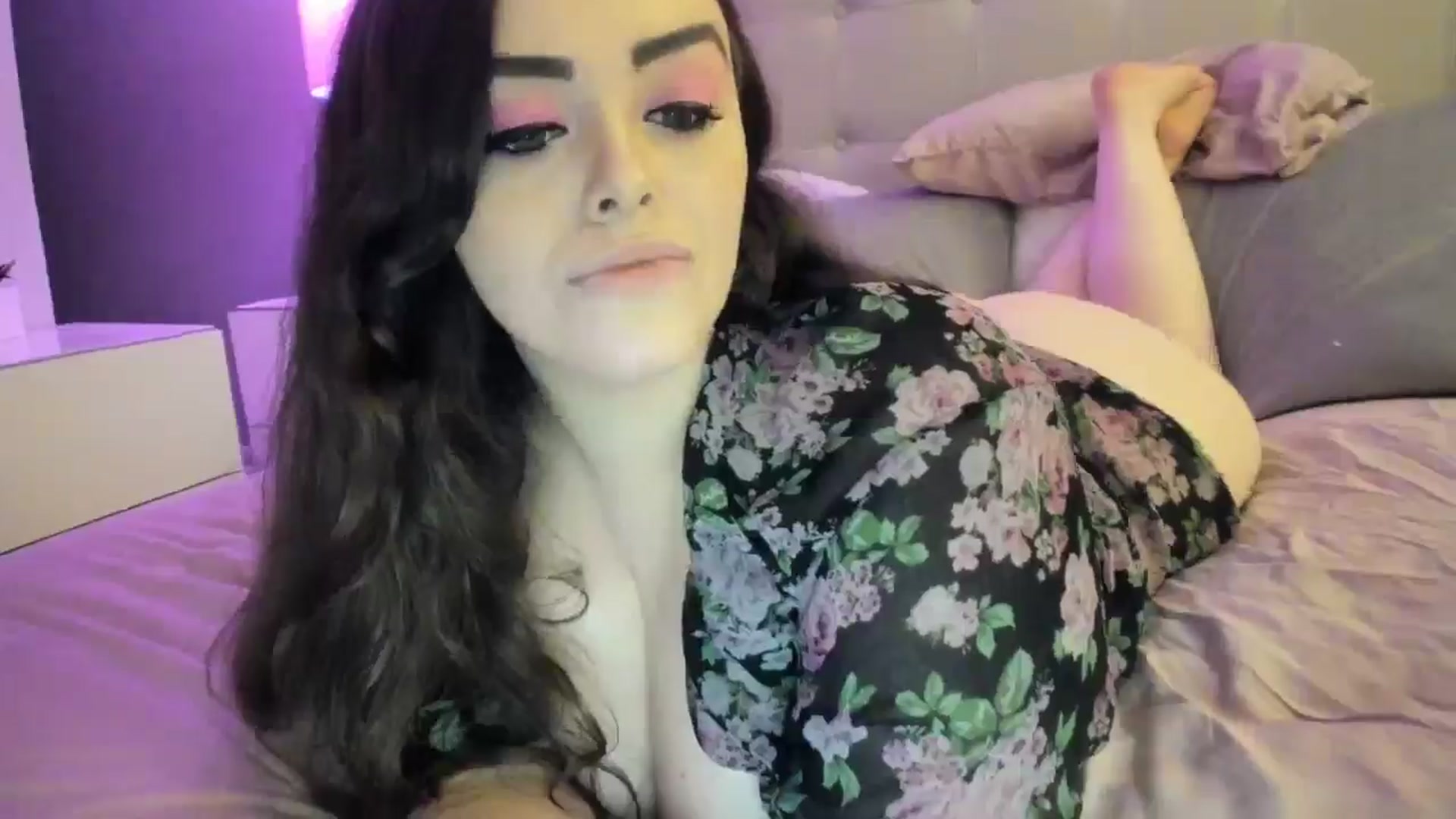 Gallery image thumbnail from TemptressV's myfreecams stream on, 07/28/2024, 07:32 image 17 of 20