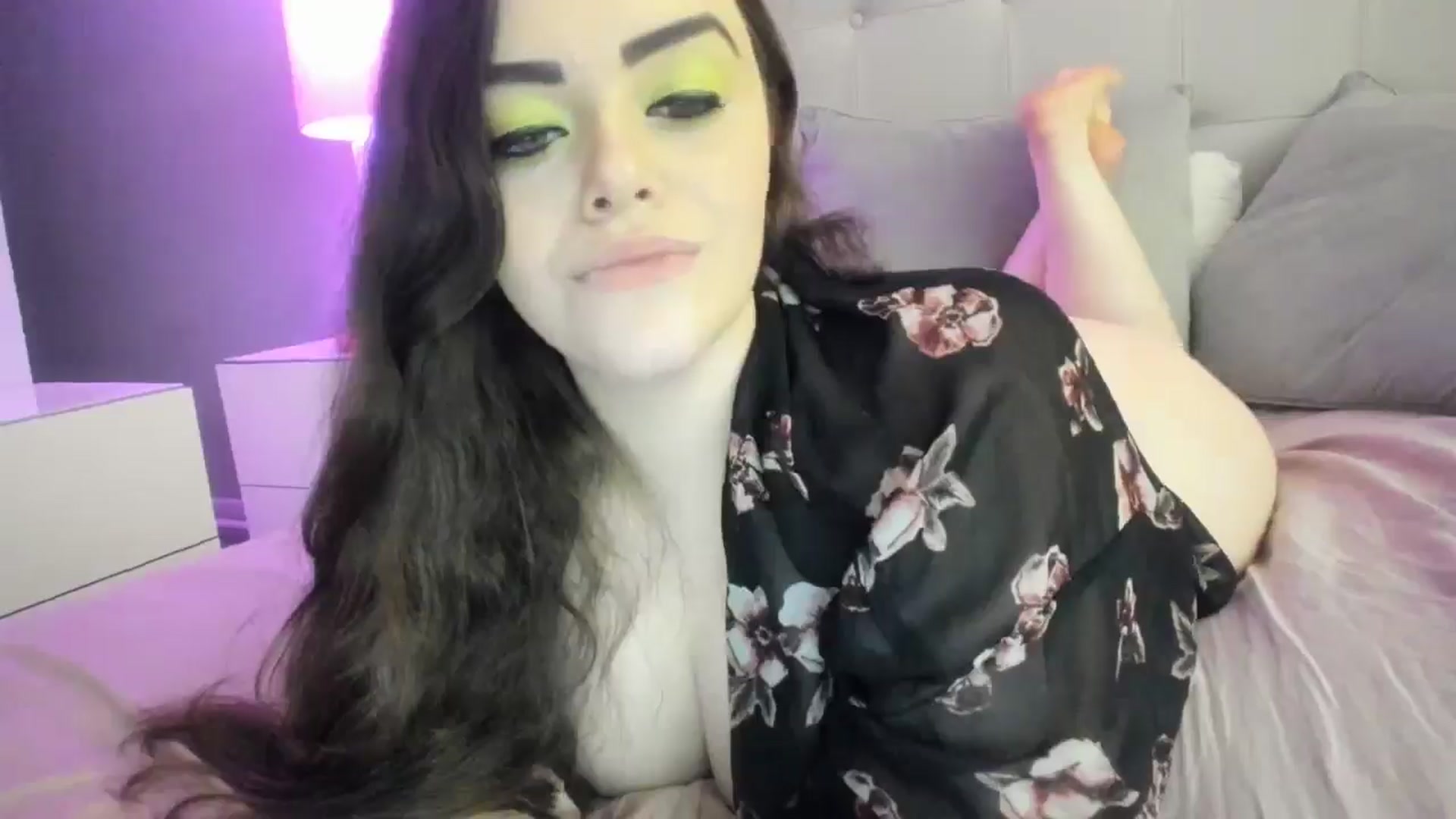 Gallery image thumbnail from TemptressV's myfreecams stream on, 08/01/2024, 22:31 image 14 of 20