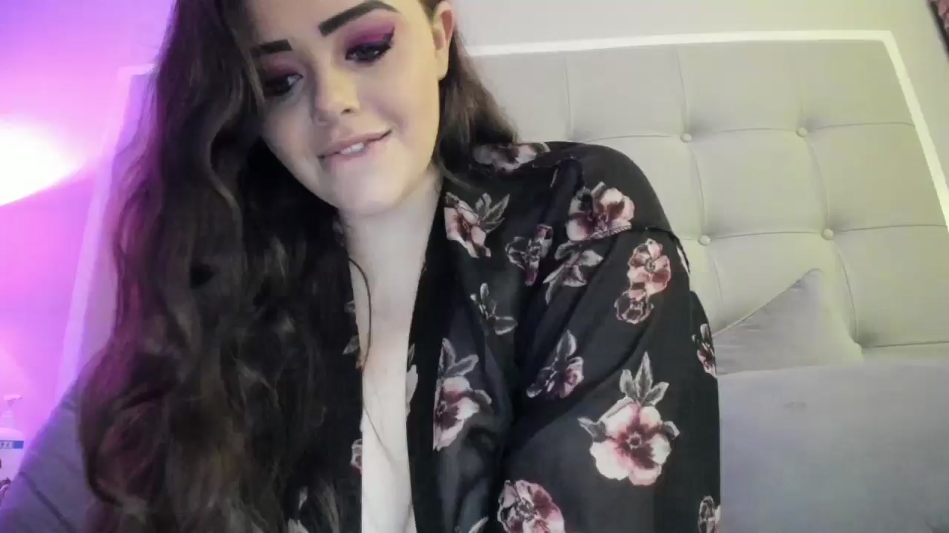Gallery image thumbnail from TemptressV's myfreecams stream on, 08/22/2024, 23:41 image 3 of 20