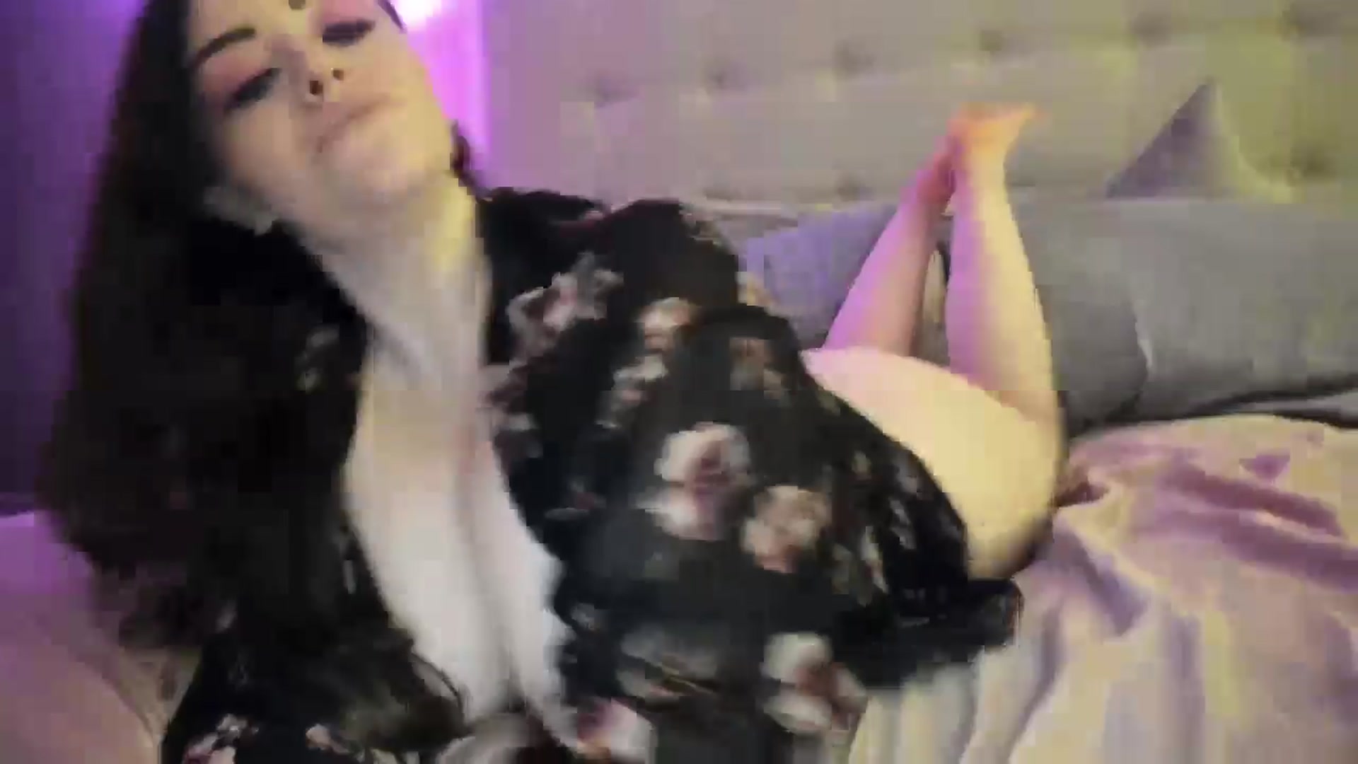 Gallery image thumbnail from TemptressV's myfreecams stream on, 08/30/2024, 07:53 image 11 of 20
