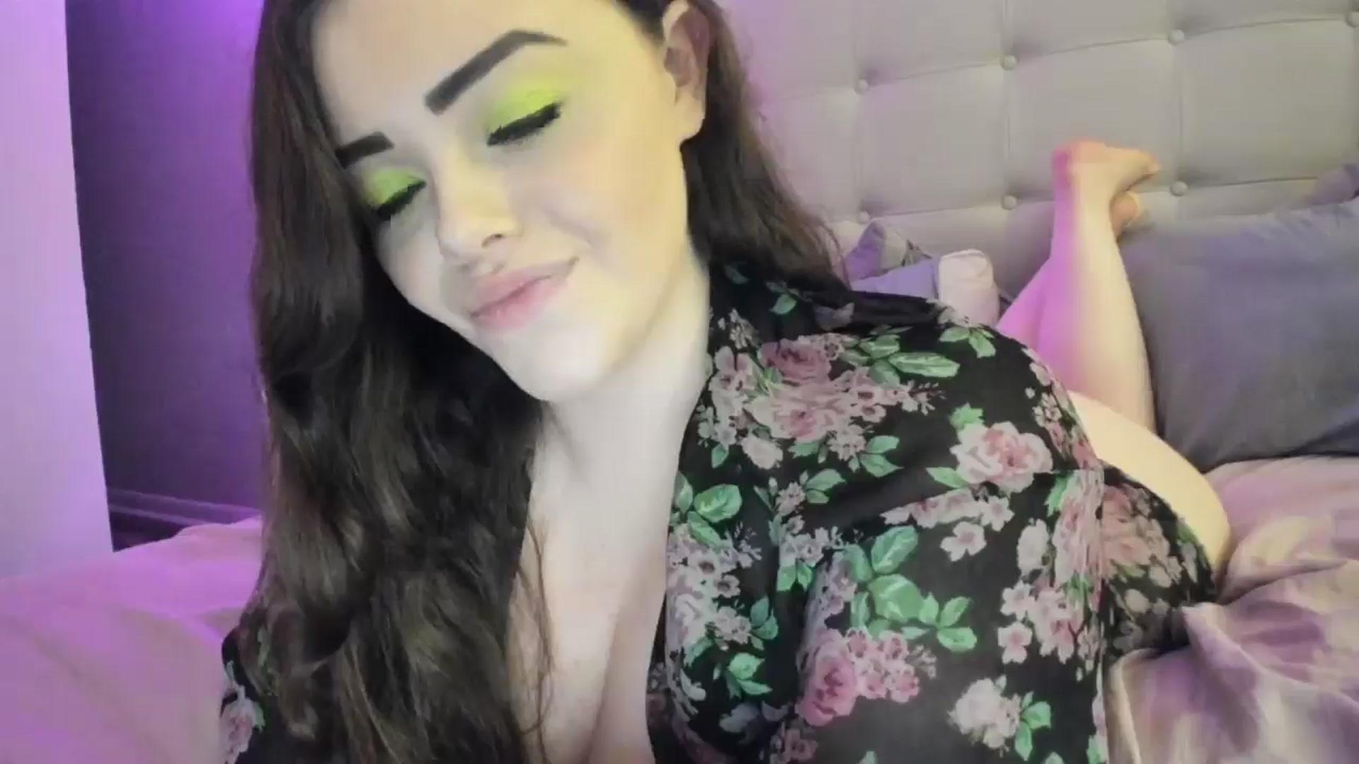 Gallery image thumbnail from TemptressV's myfreecams stream on, 09/01/2024, 12:10 image 20 of 20