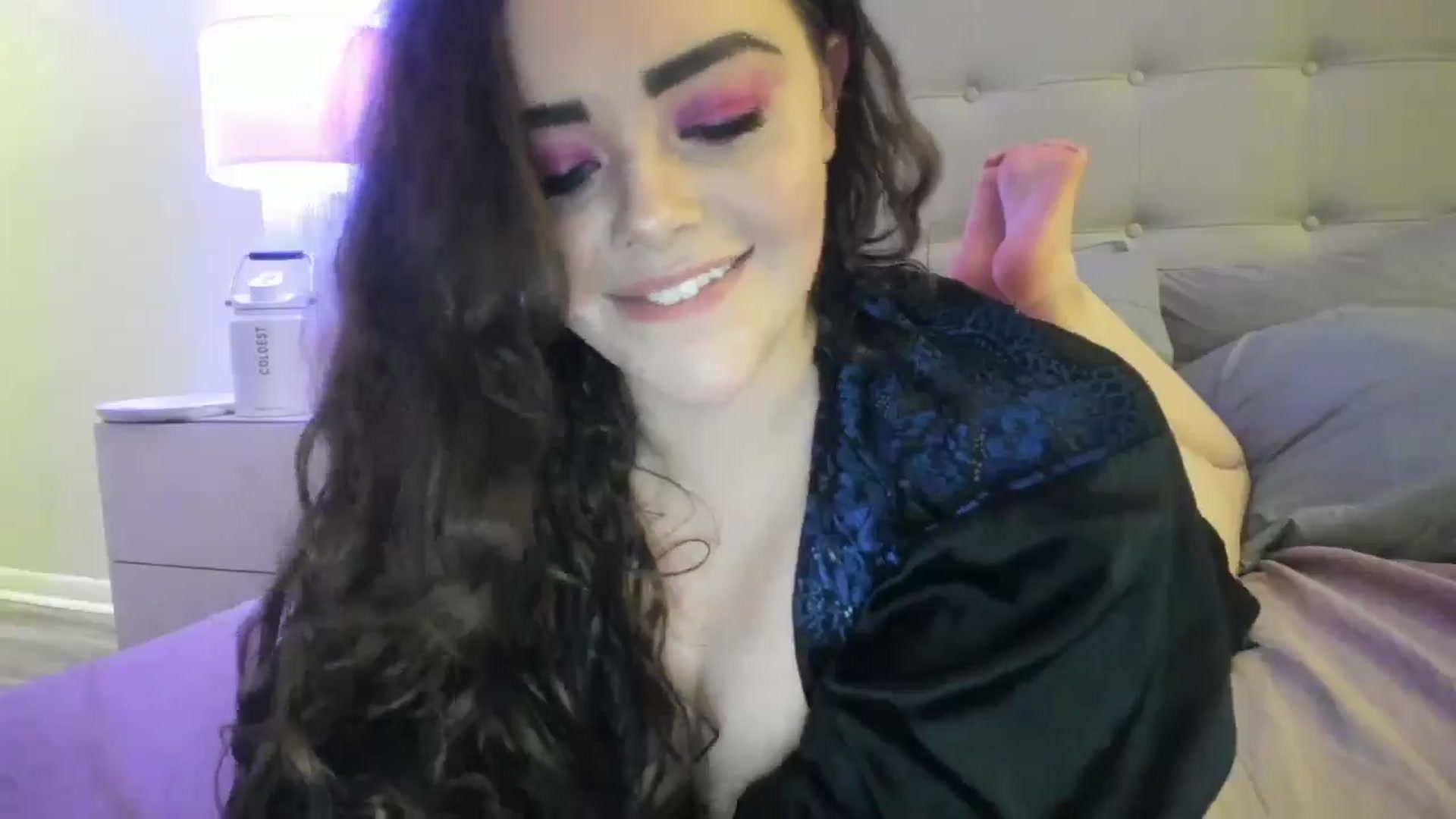 Gallery image thumbnail from TemptressV's myfreecams stream on, 10/27/2024, 23:51 image 18 of 20