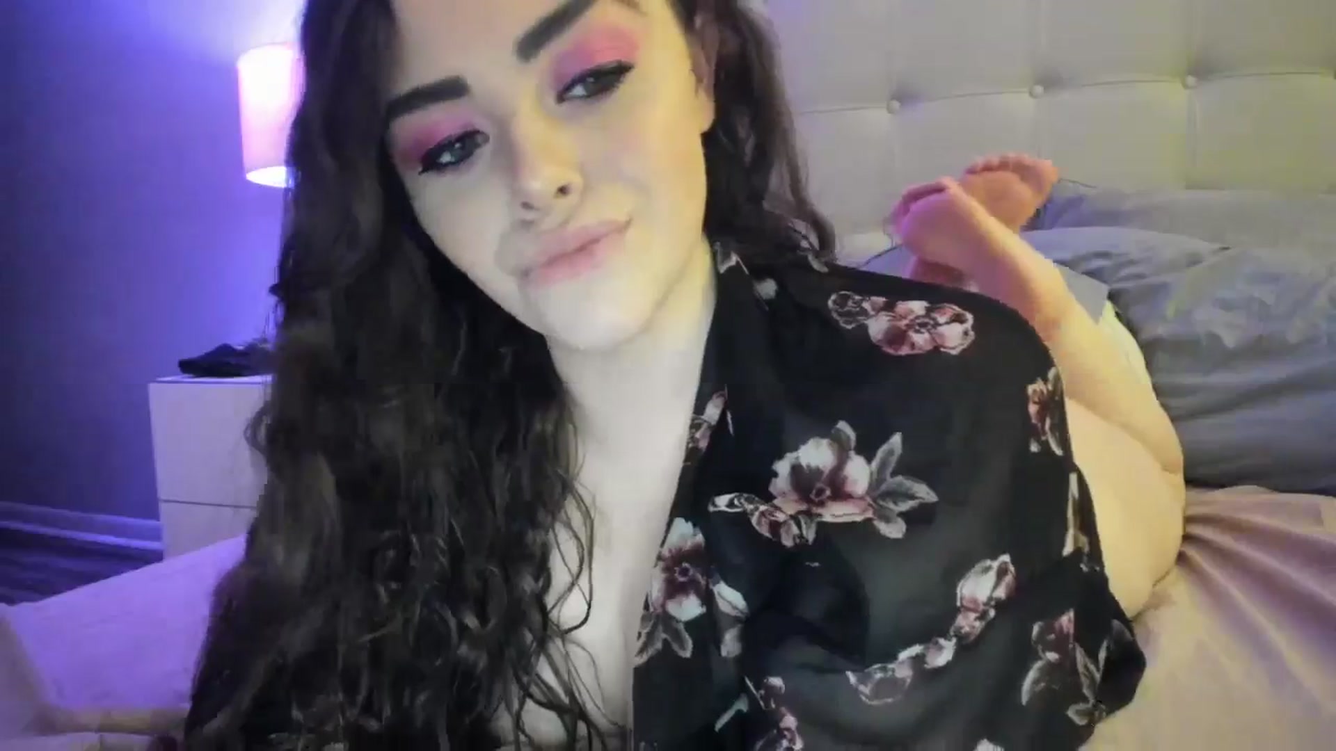 Gallery image thumbnail from TemptressV's myfreecams stream on, 11/04/2024, 01:11 image 19 of 20