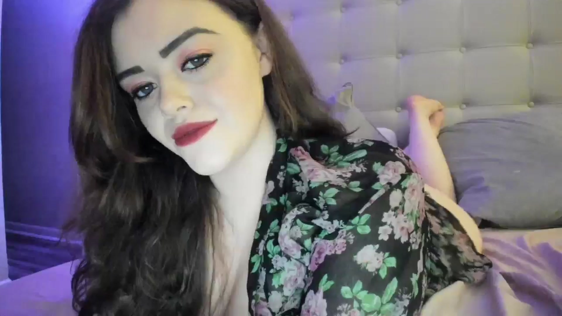 Gallery image thumbnail from TemptressV's myfreecams stream on, 01/12/2025, 09:02 image 3 of 20