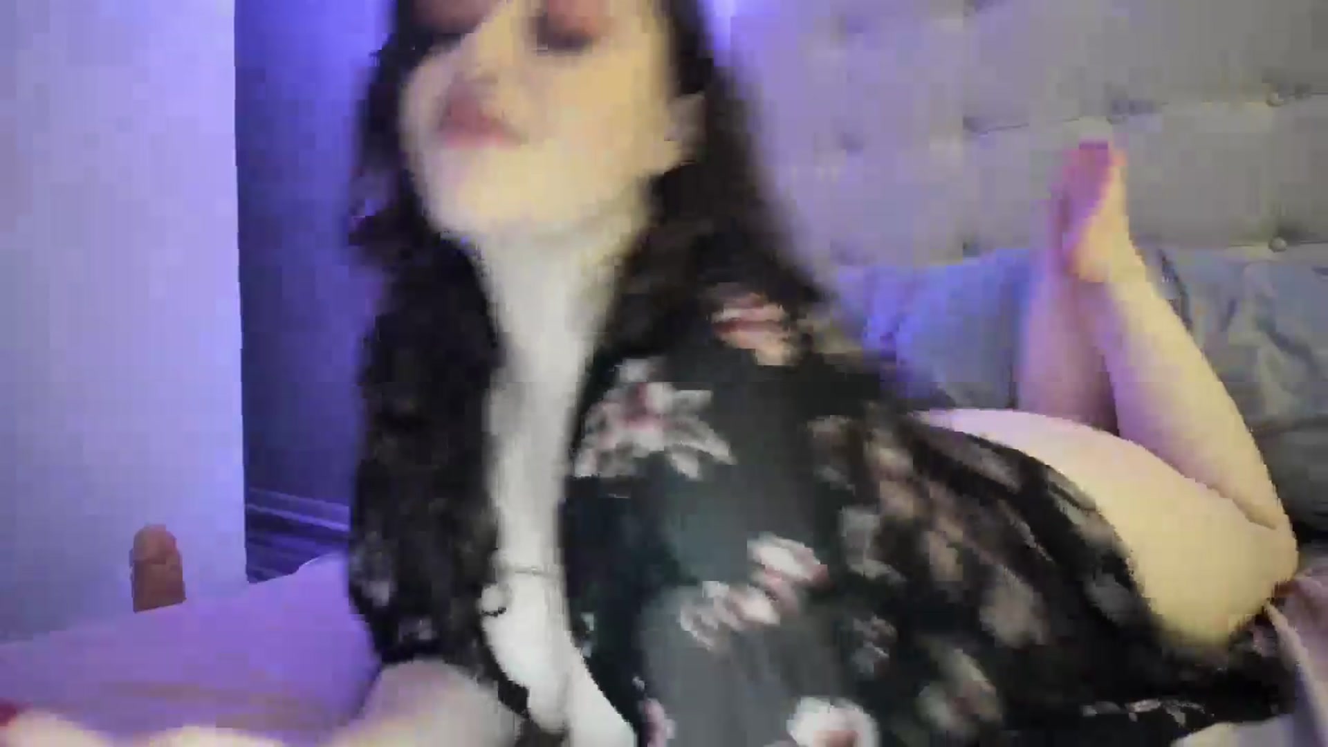Gallery image thumbnail from TemptressV's myfreecams stream on, 01/19/2025, 08:58 image 6 of 20