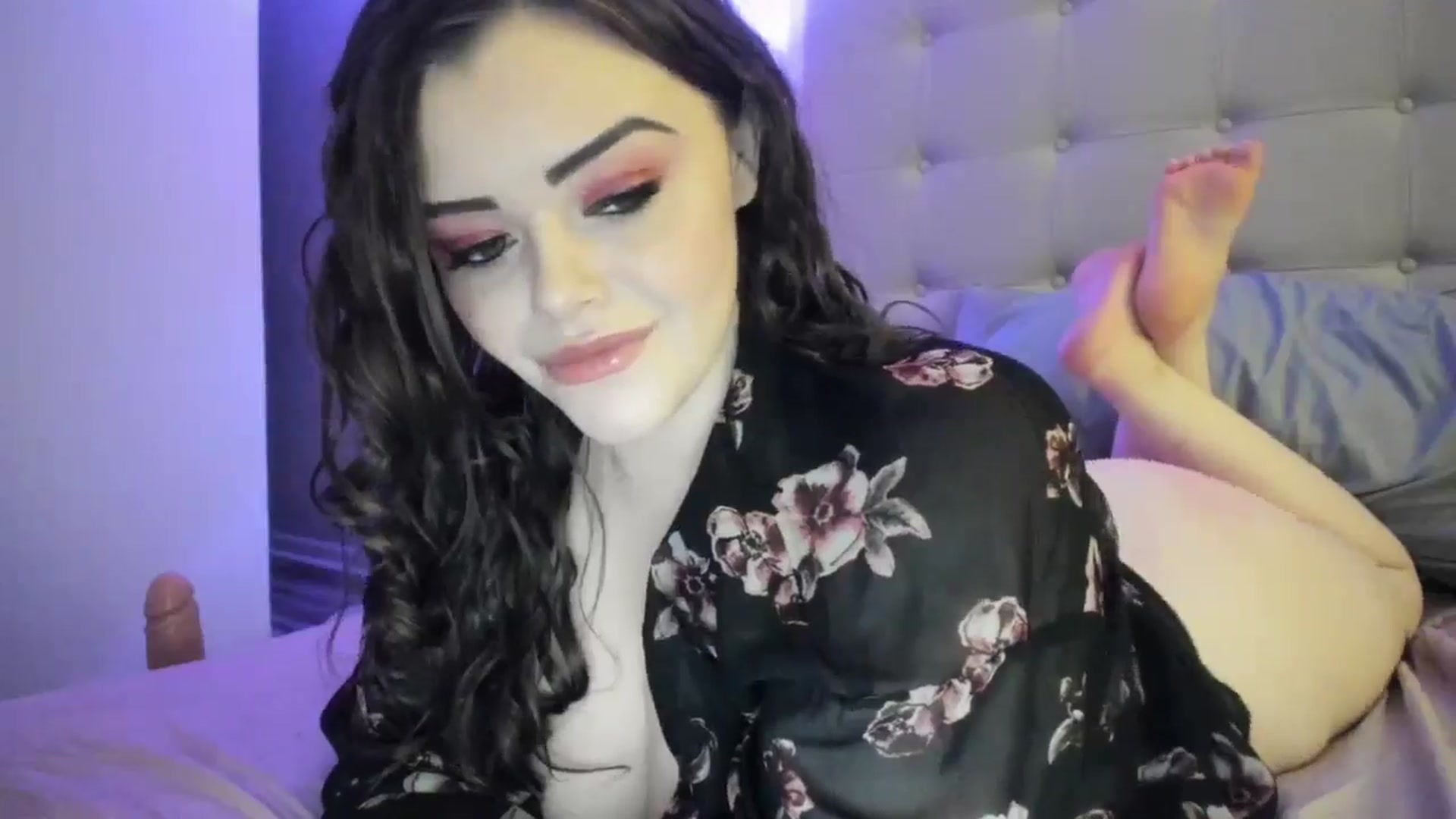 Gallery image thumbnail from TemptressV's myfreecams stream on, 01/19/2025, 08:58 image 5 of 20