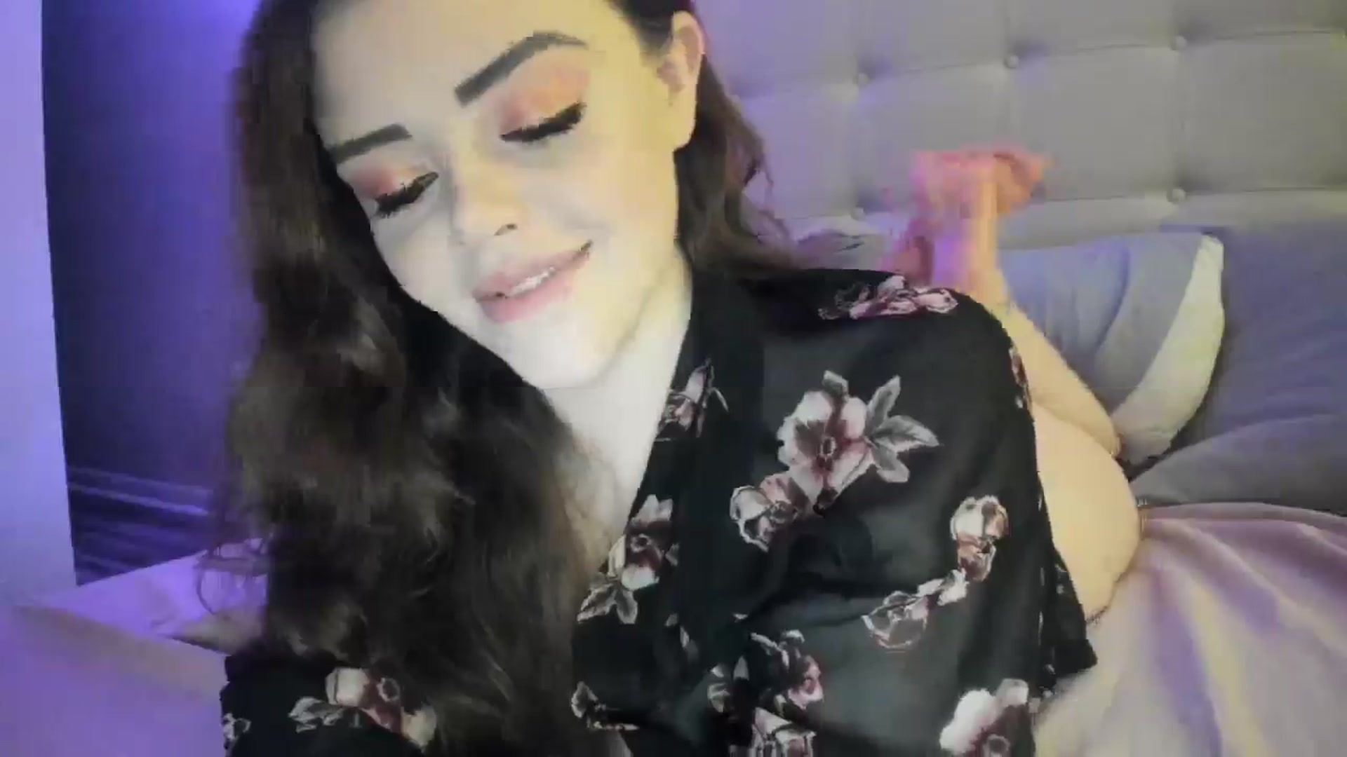 Gallery image thumbnail from TemptressV's myfreecams stream on, 02/16/2025, 08:06 image 5 of 20