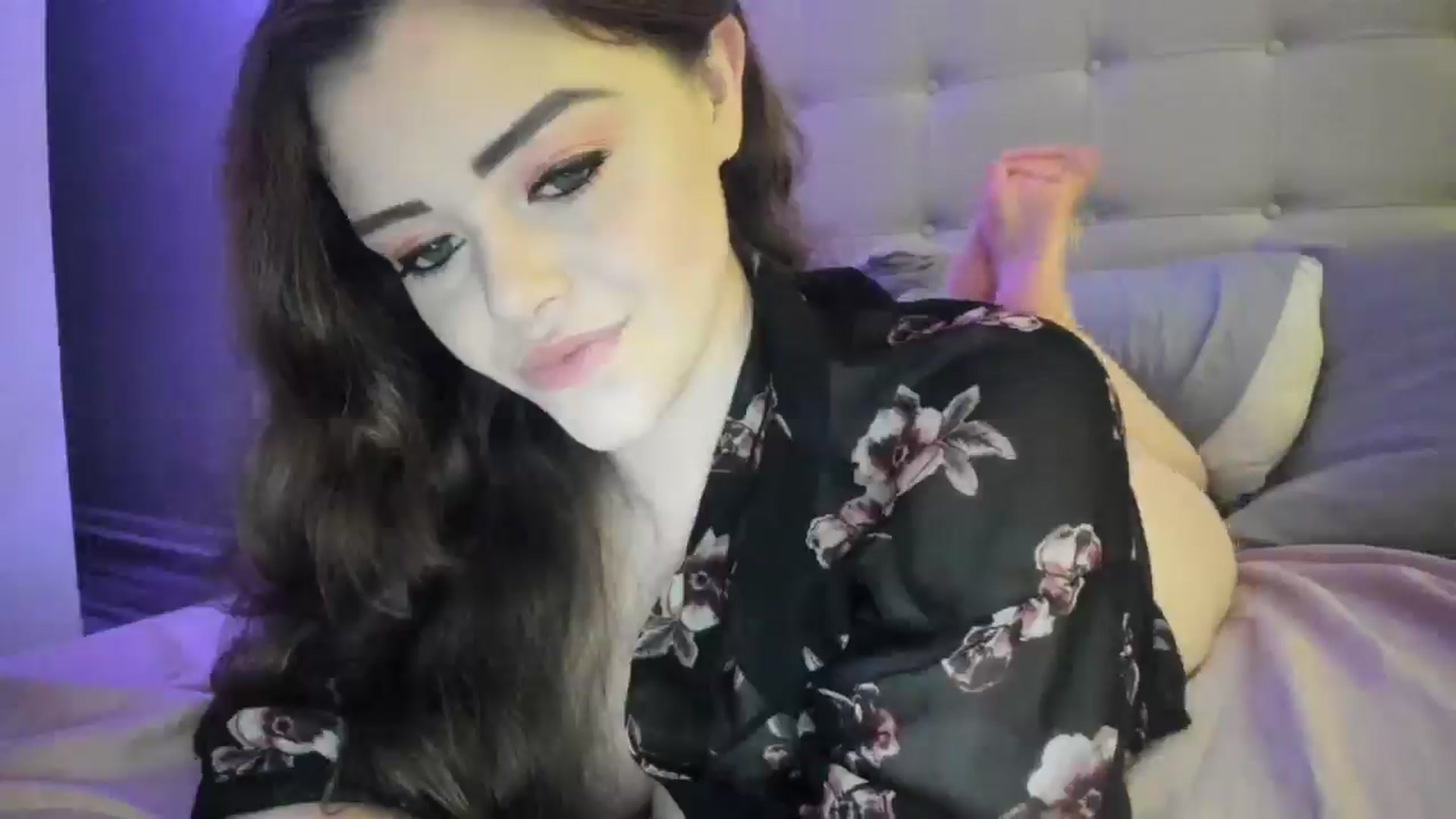 Gallery image thumbnail from TemptressV's myfreecams stream on, 02/16/2025, 08:06 image 4 of 20