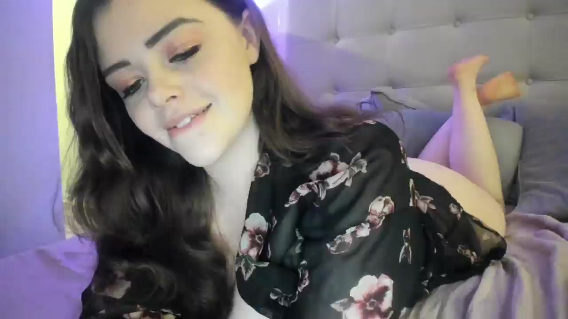 Gallery image thumbnail from TemptressV's myfreecams stream on, 02/17/2025, 01:37 image 2 of 20
