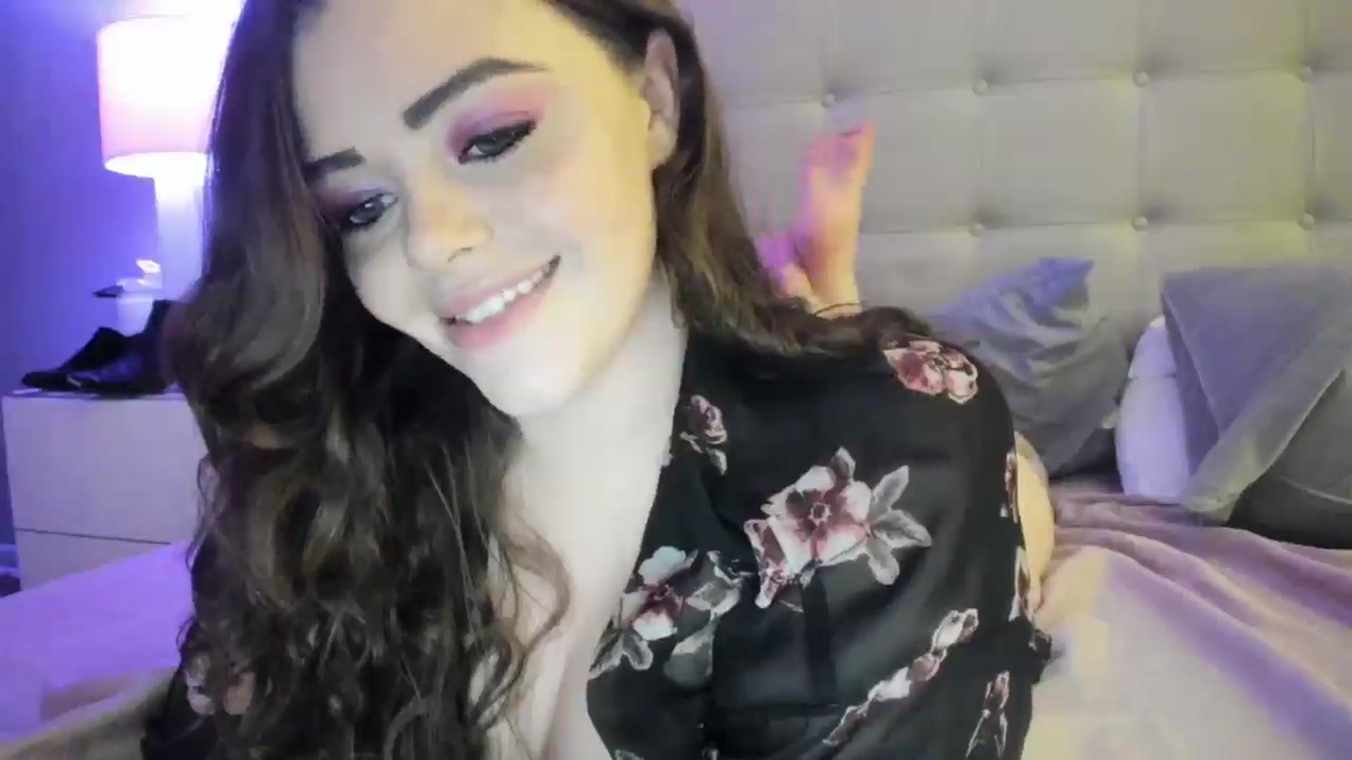 Gallery image thumbnail from TemptressV's myfreecams stream on, 03/17/2025, 24:51 image 20 of 20
