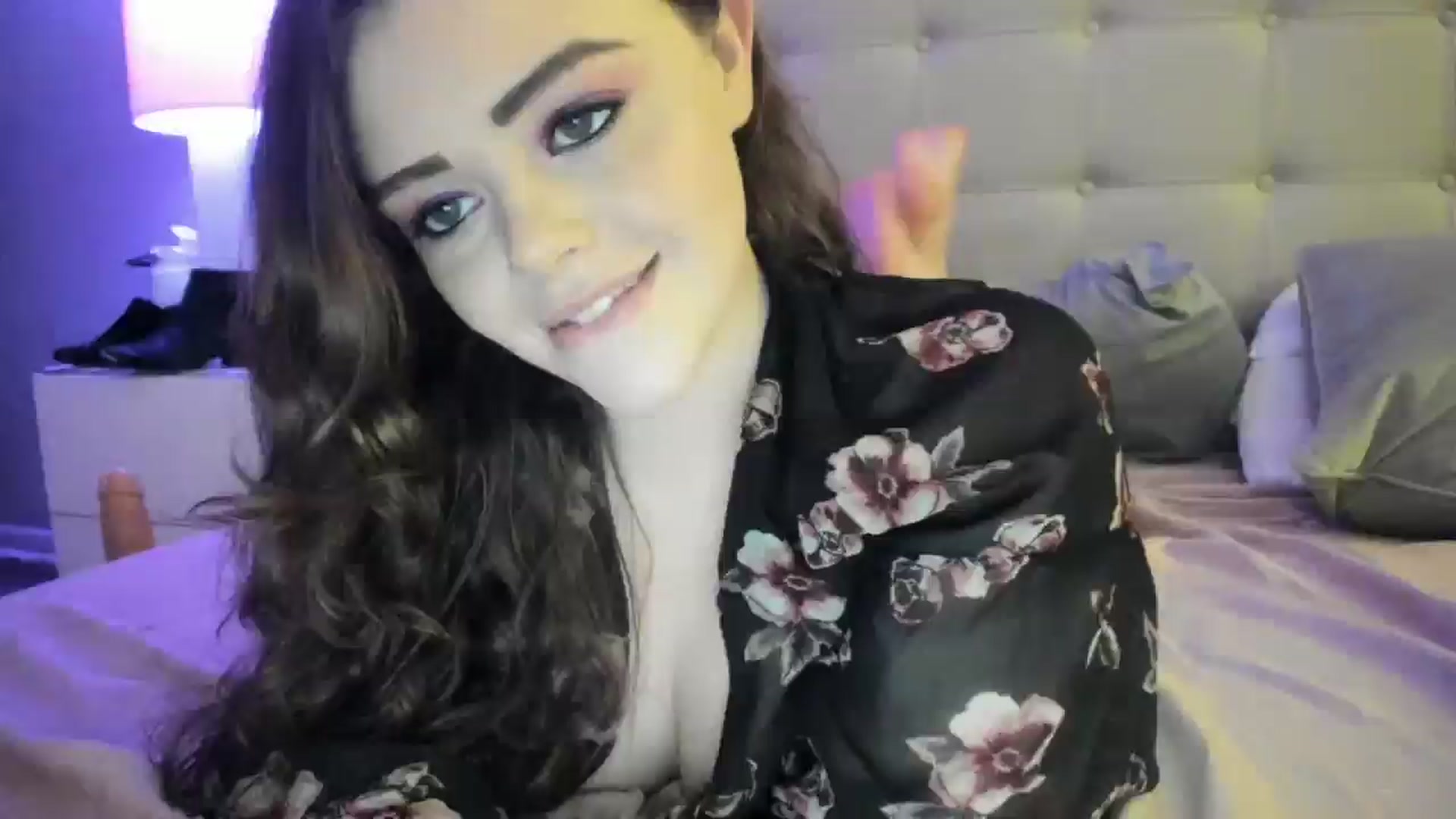 Gallery image thumbnail from TemptressV's myfreecams stream on, 03/17/2025, 03:02 image 4 of 20