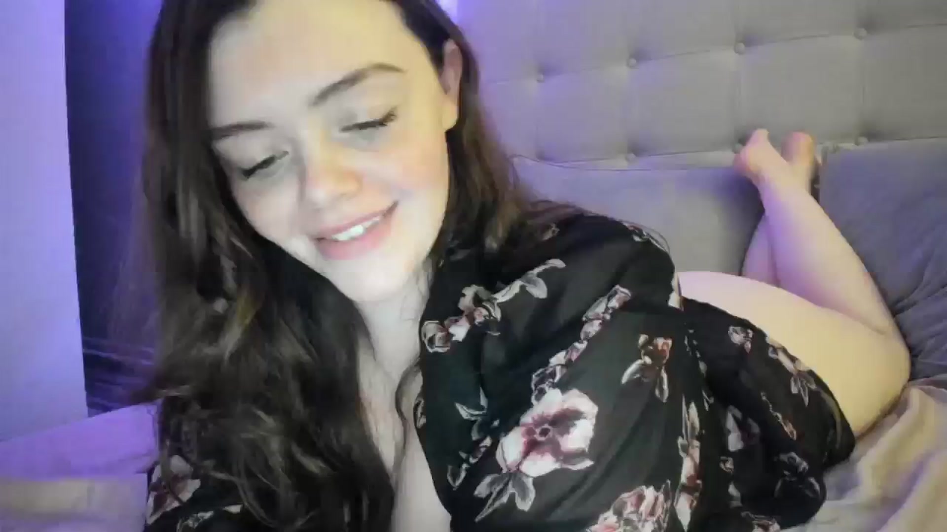 Gallery image thumbnail from TemptressV's myfreecams stream on, 03/23/2025, 07:11 image 16 of 20