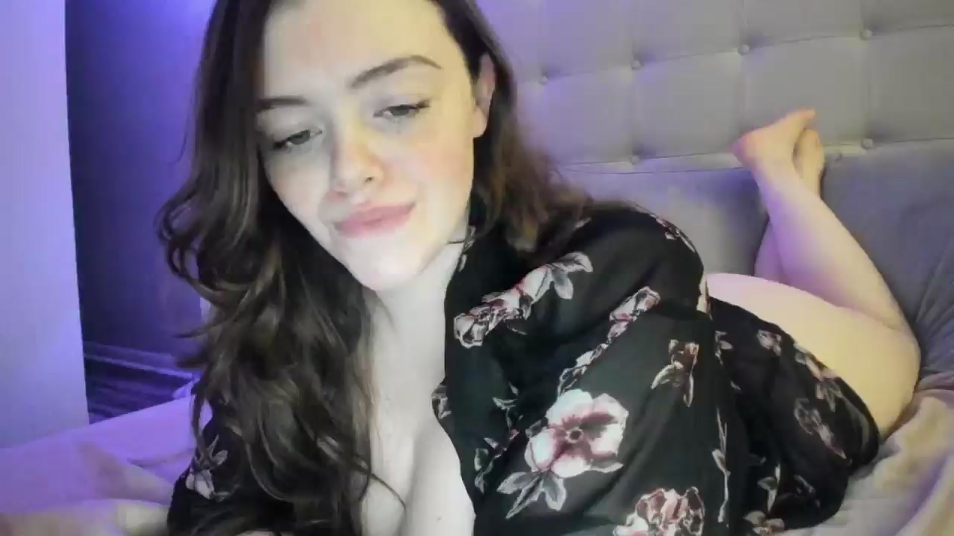 Gallery image thumbnail from TemptressV's myfreecams stream on, 03/23/2025, 07:11 image 1 of 20