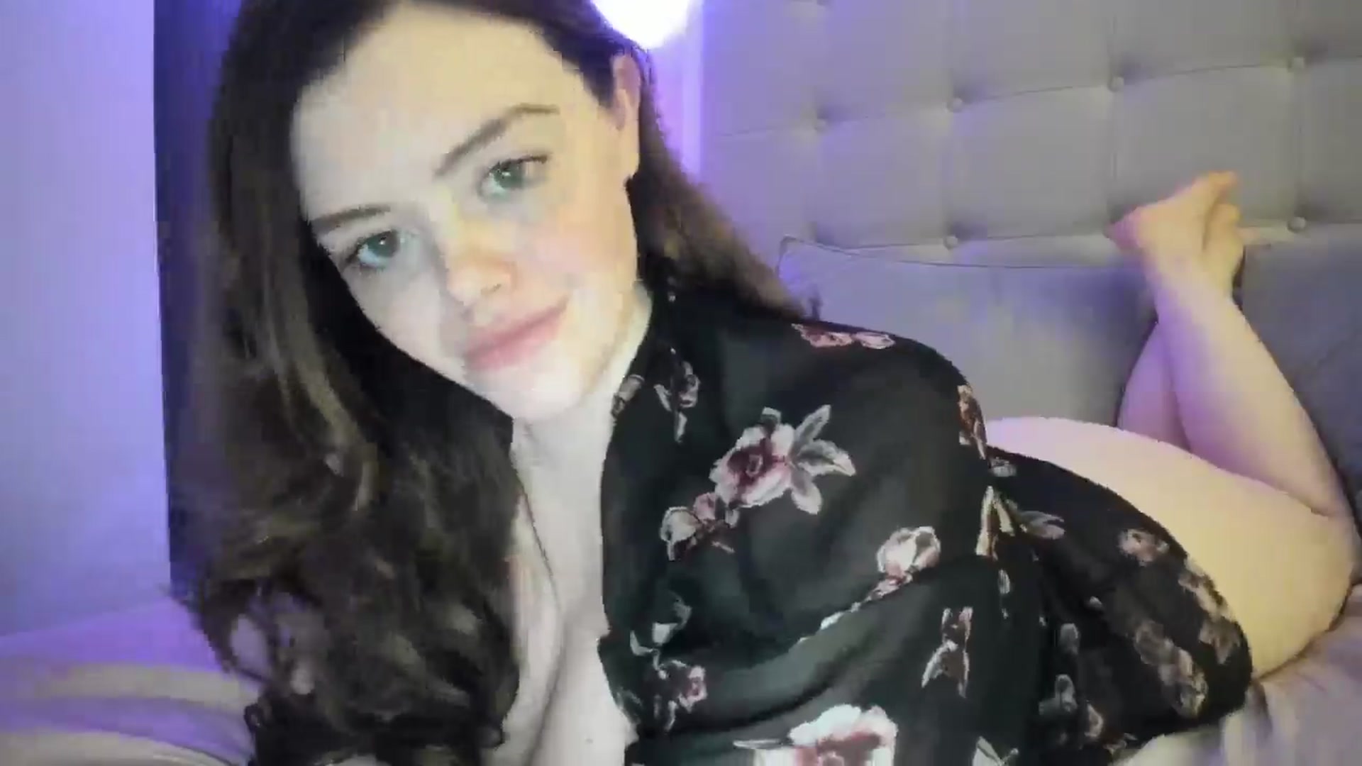 Gallery image thumbnail from TemptressV's myfreecams stream on, 03/23/2025, 08:13 image 12 of 20