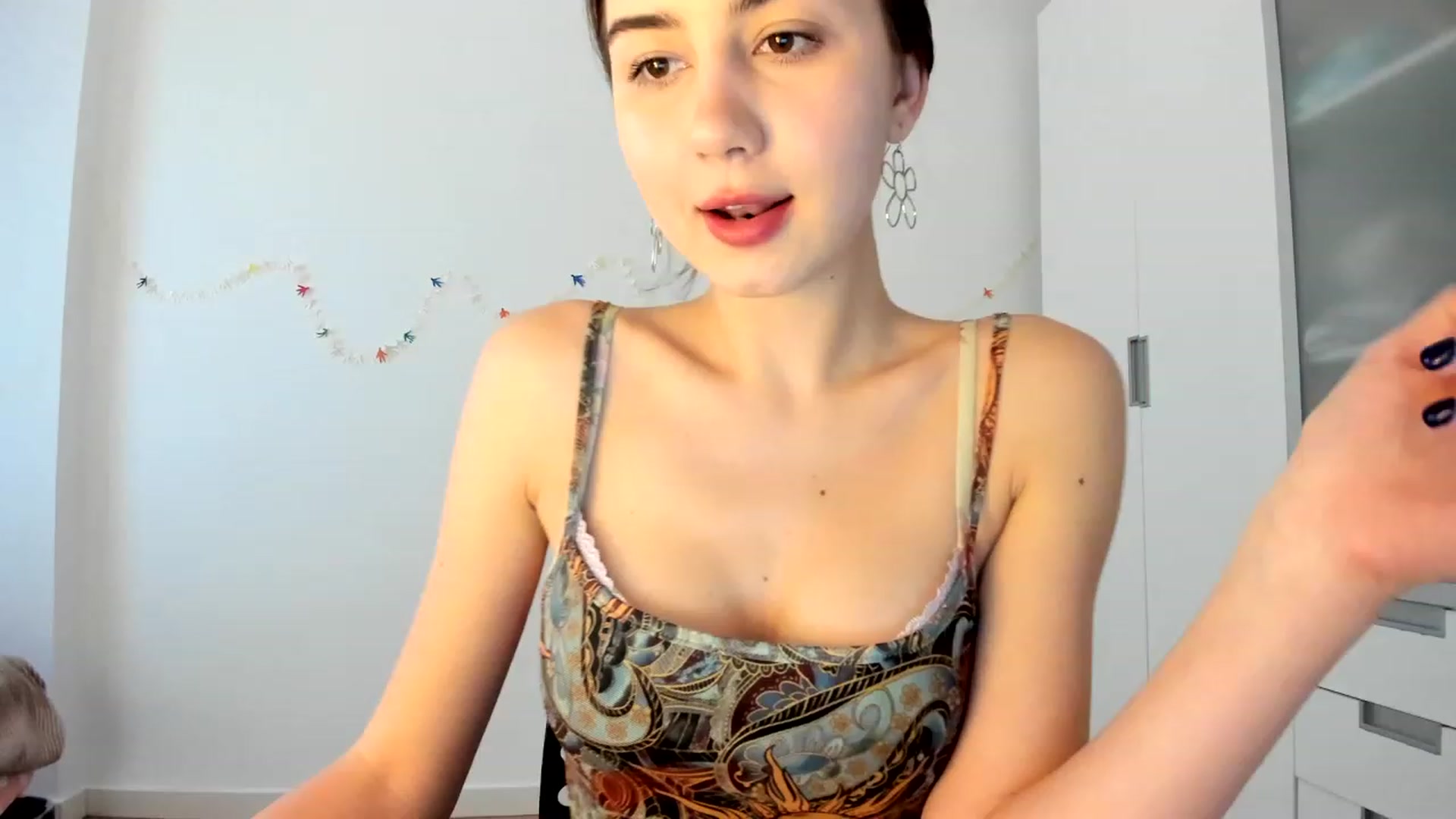 Gallery image thumbnail from Temptressy's myfreecams stream on, 02/08/2024, 16:38 image 17 of 20