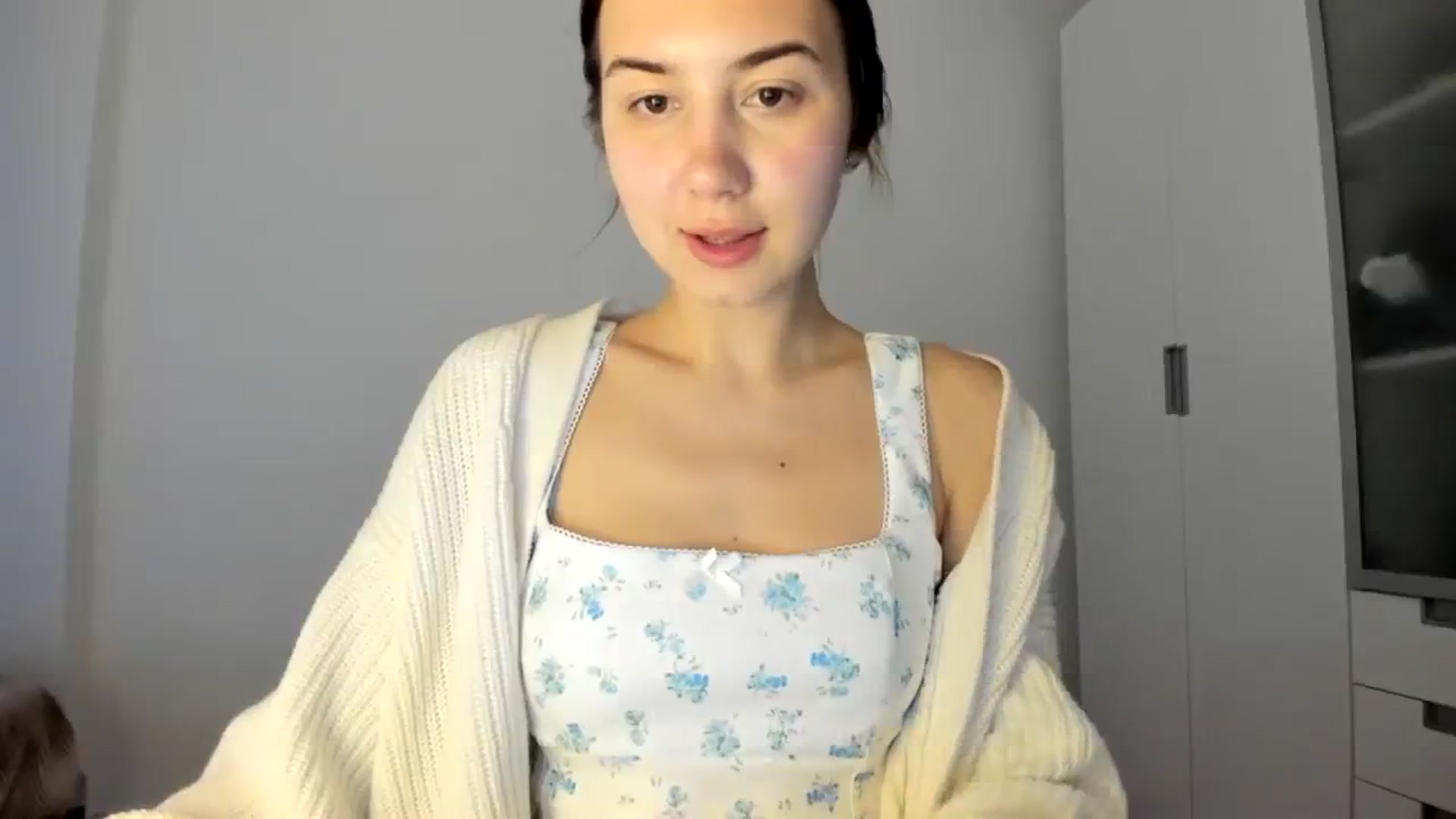 Gallery image thumbnail from Temptressy's myfreecams stream on, 03/13/2024, 23:51 image 4 of 20