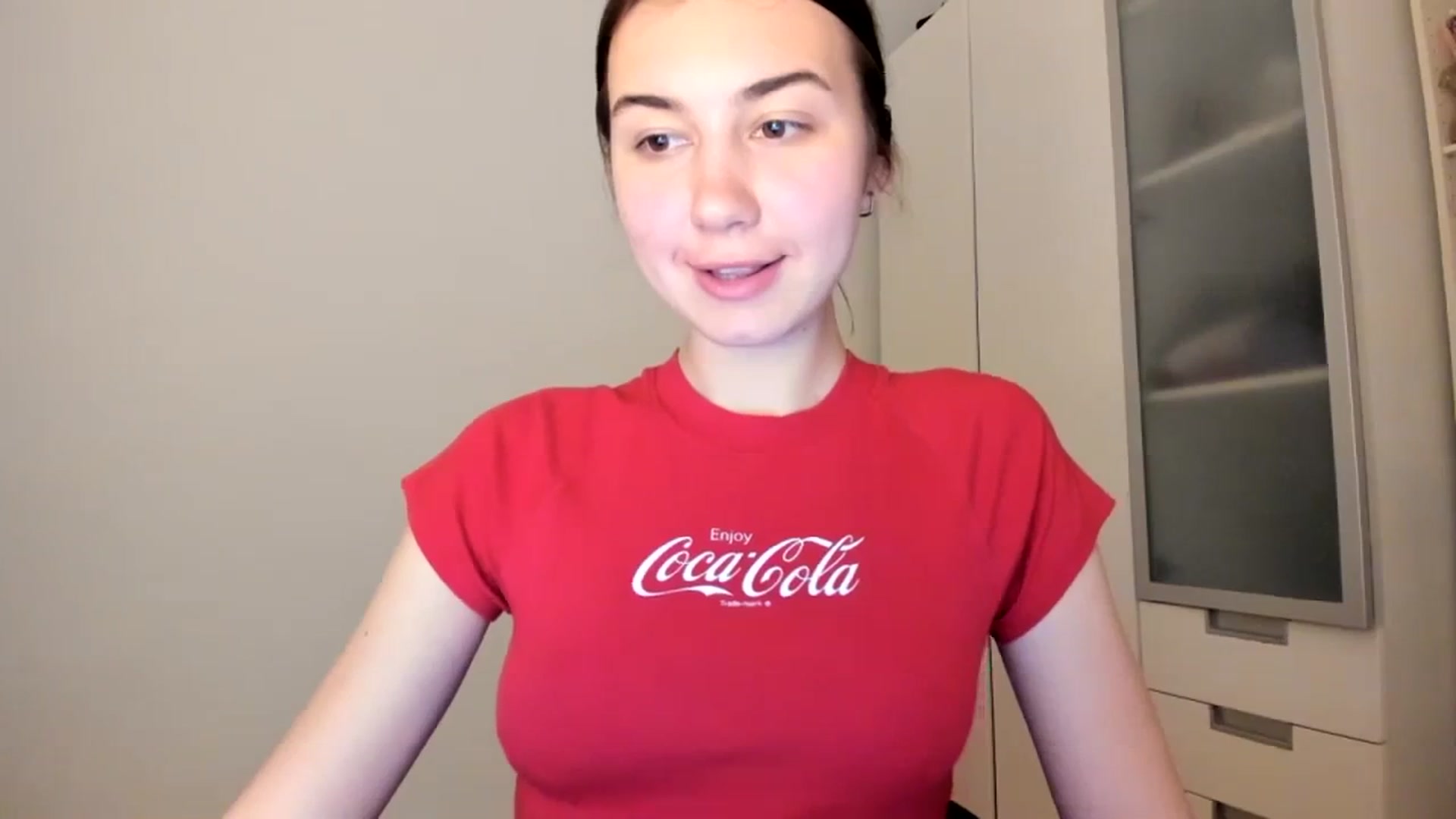 Gallery image thumbnail from Temptressy's myfreecams stream on, 03/17/2024, 21:54 image 2 of 20