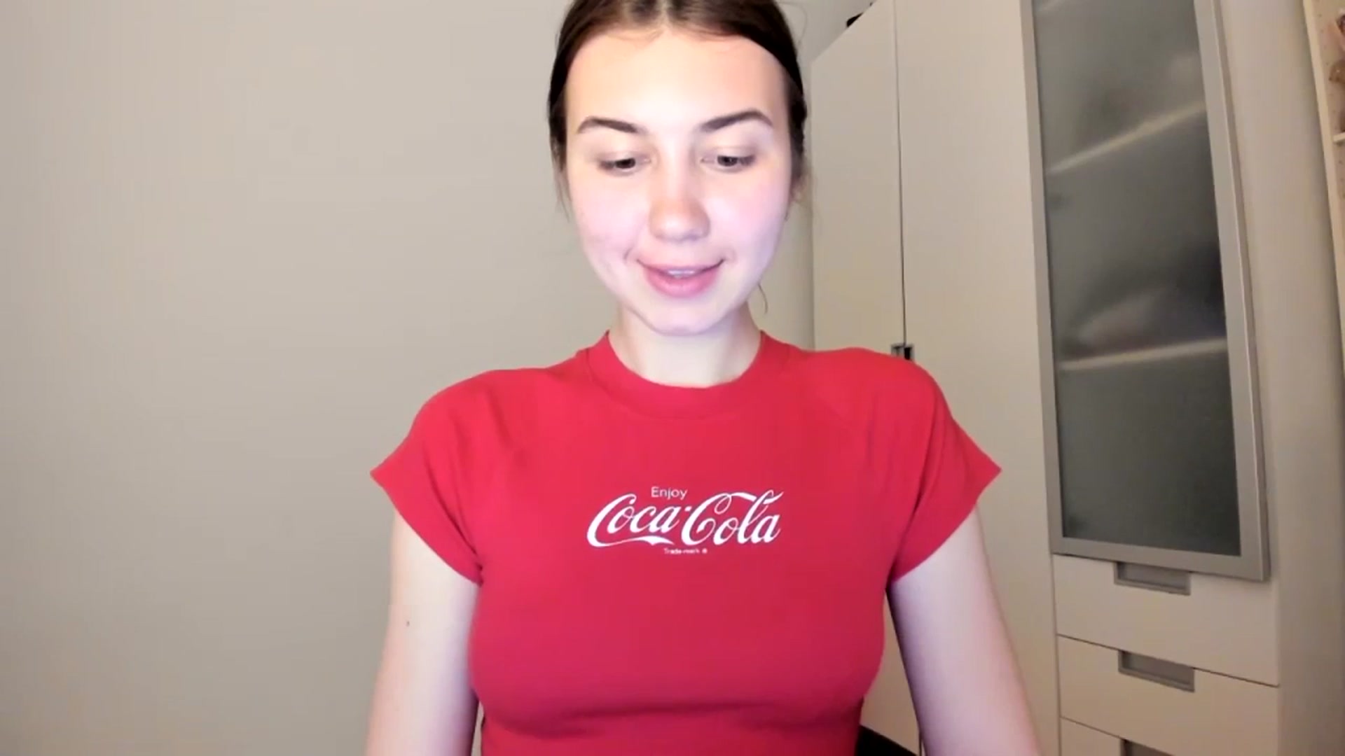 Gallery image thumbnail from Temptressy's myfreecams stream on, 03/17/2024, 21:54 image 4 of 20