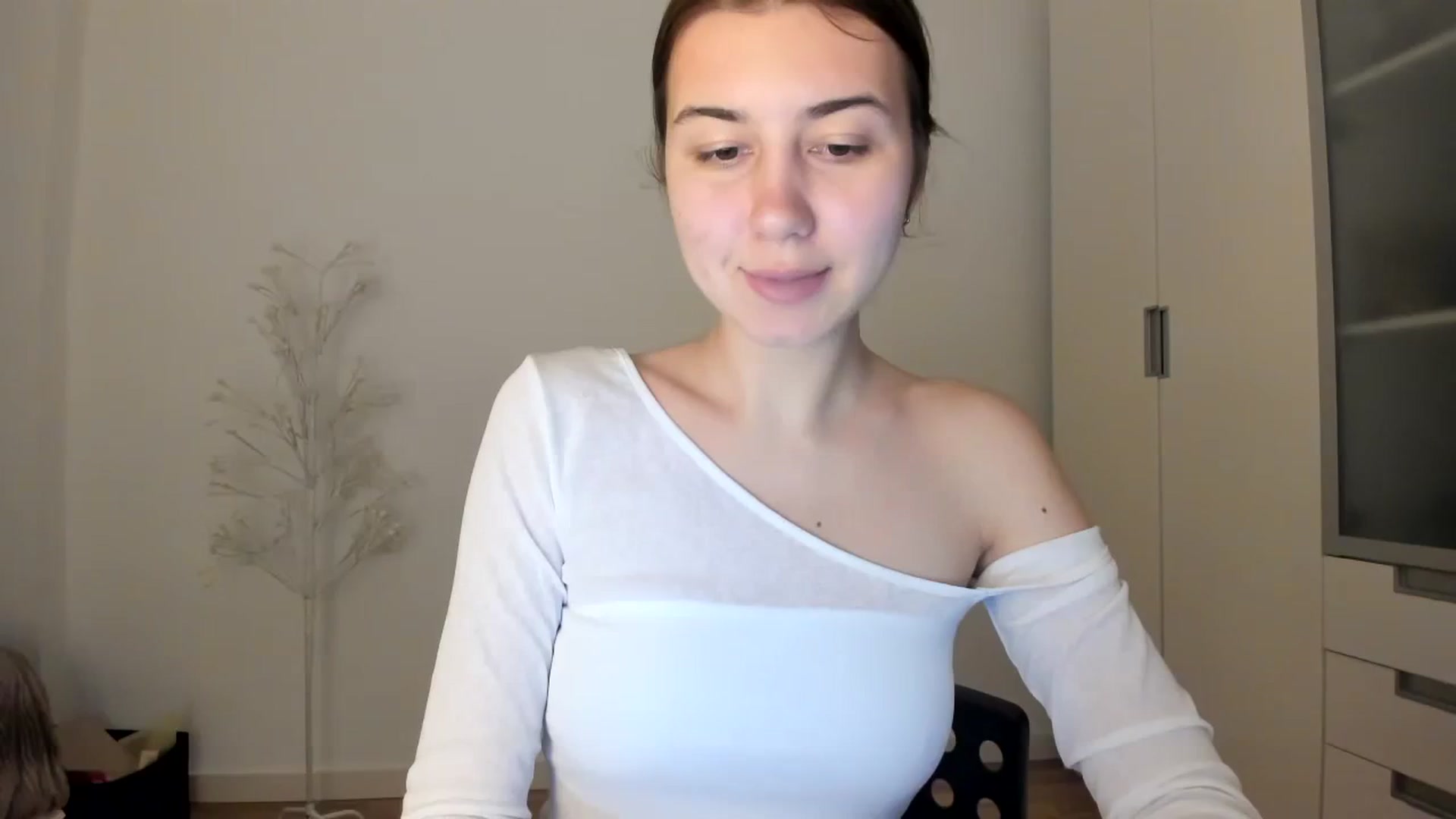 Gallery image thumbnail from Temptressy's myfreecams stream on, 03/23/2024, 21:18 image 1 of 20