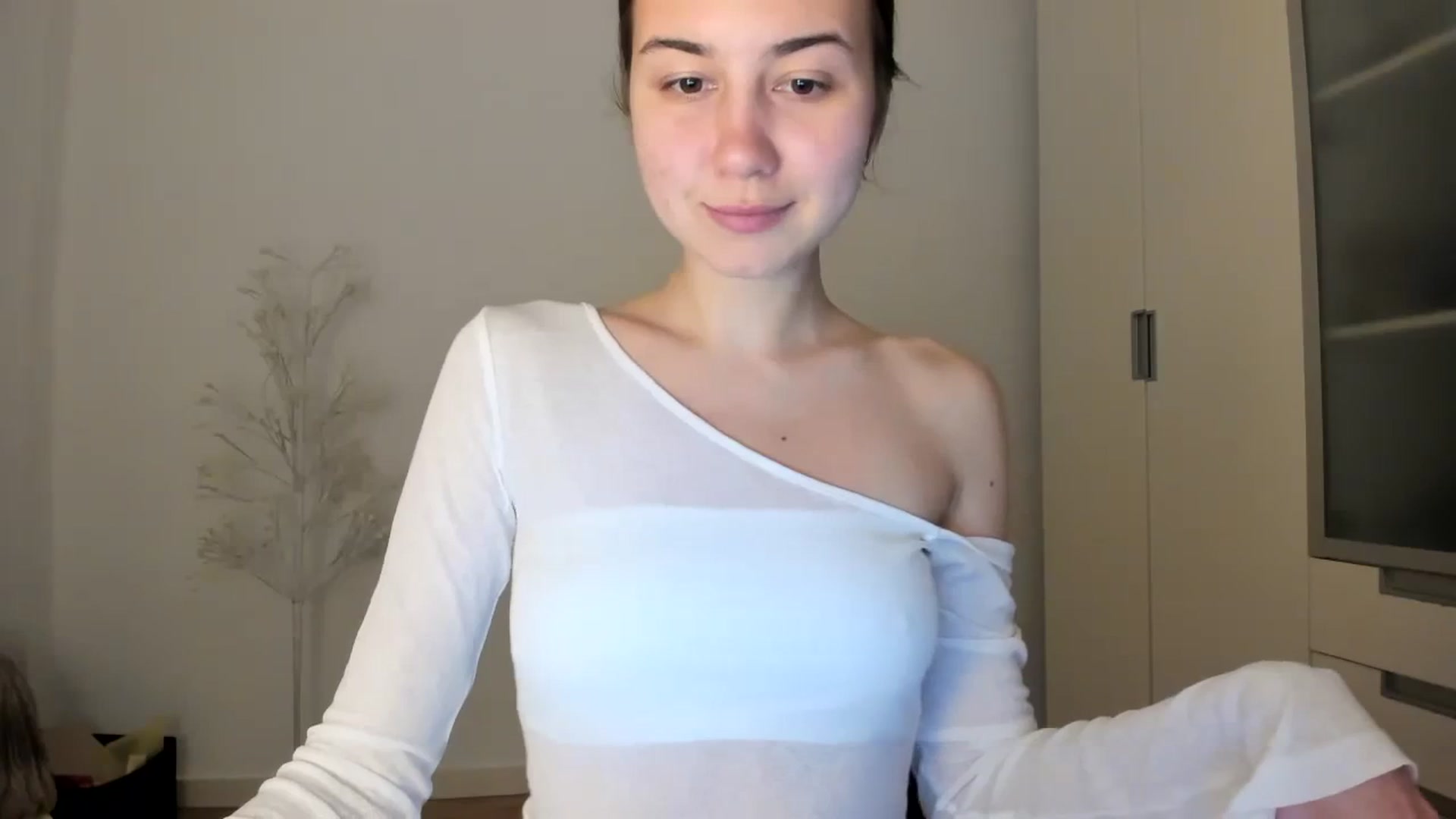 Gallery image thumbnail from Temptressy's myfreecams stream on, 03/23/2024, 21:18 image 4 of 20