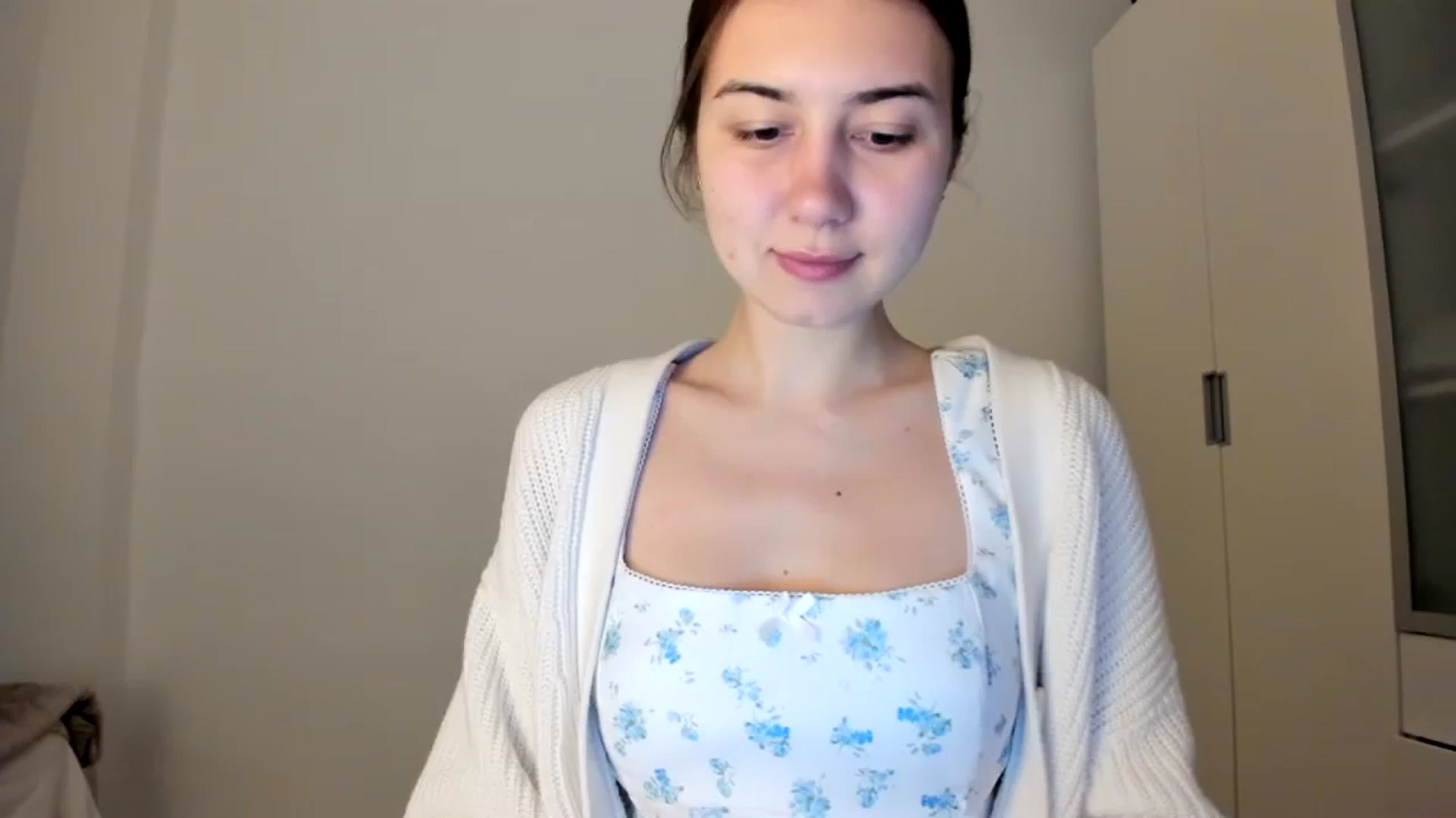 Gallery image thumbnail from Temptressy's myfreecams stream on, 03/31/2024, 20:29 image 4 of 20