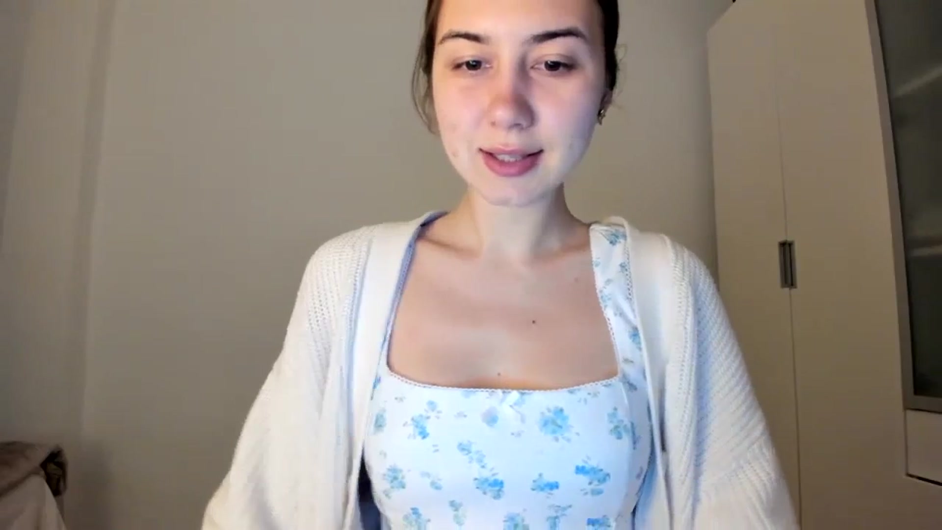 Gallery image thumbnail from Temptressy's myfreecams stream on, 03/31/2024, 20:29 image 3 of 20