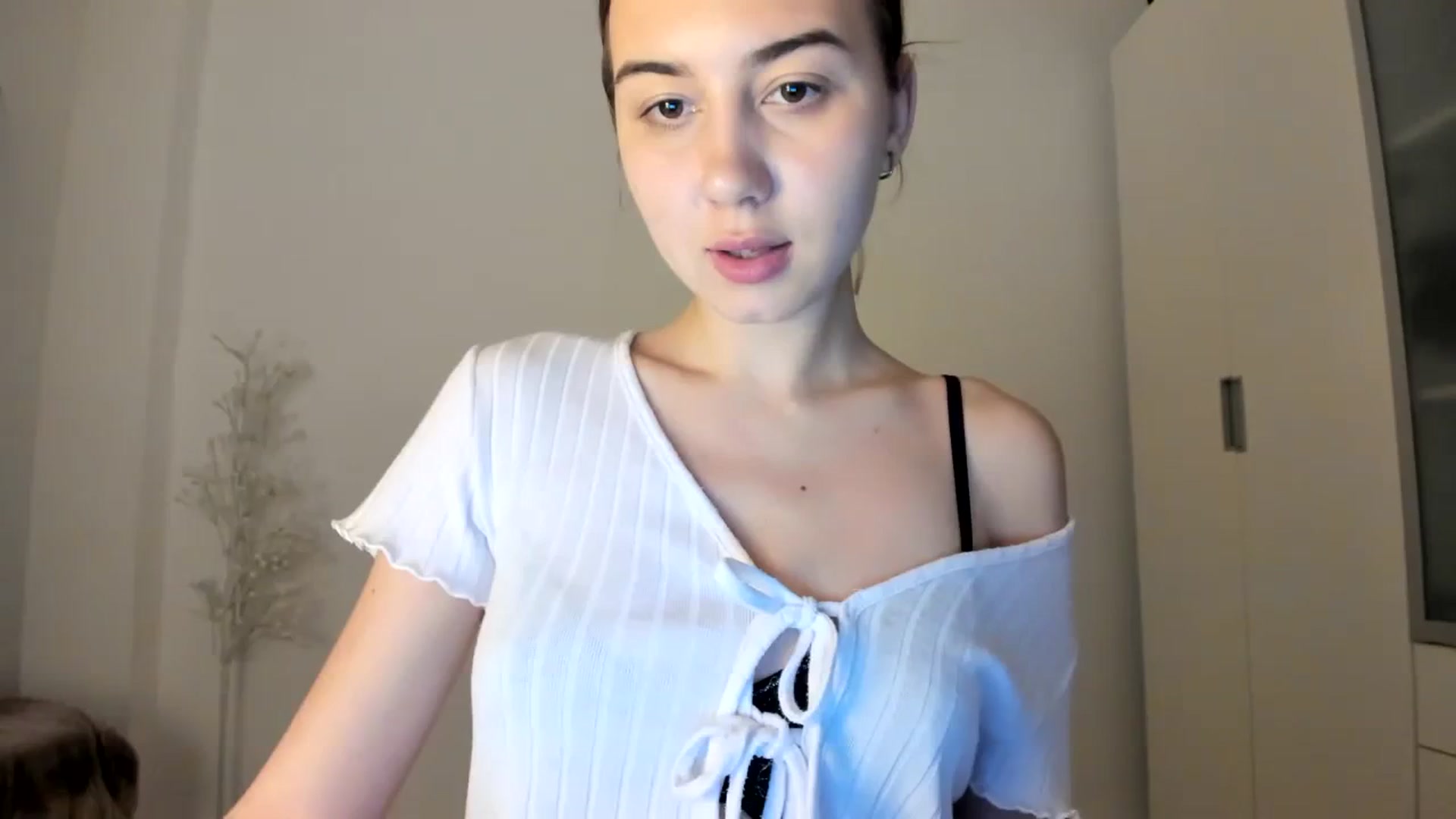 Gallery image thumbnail from Temptressy's myfreecams stream on, 04/05/2024, 19:43 image 3 of 20