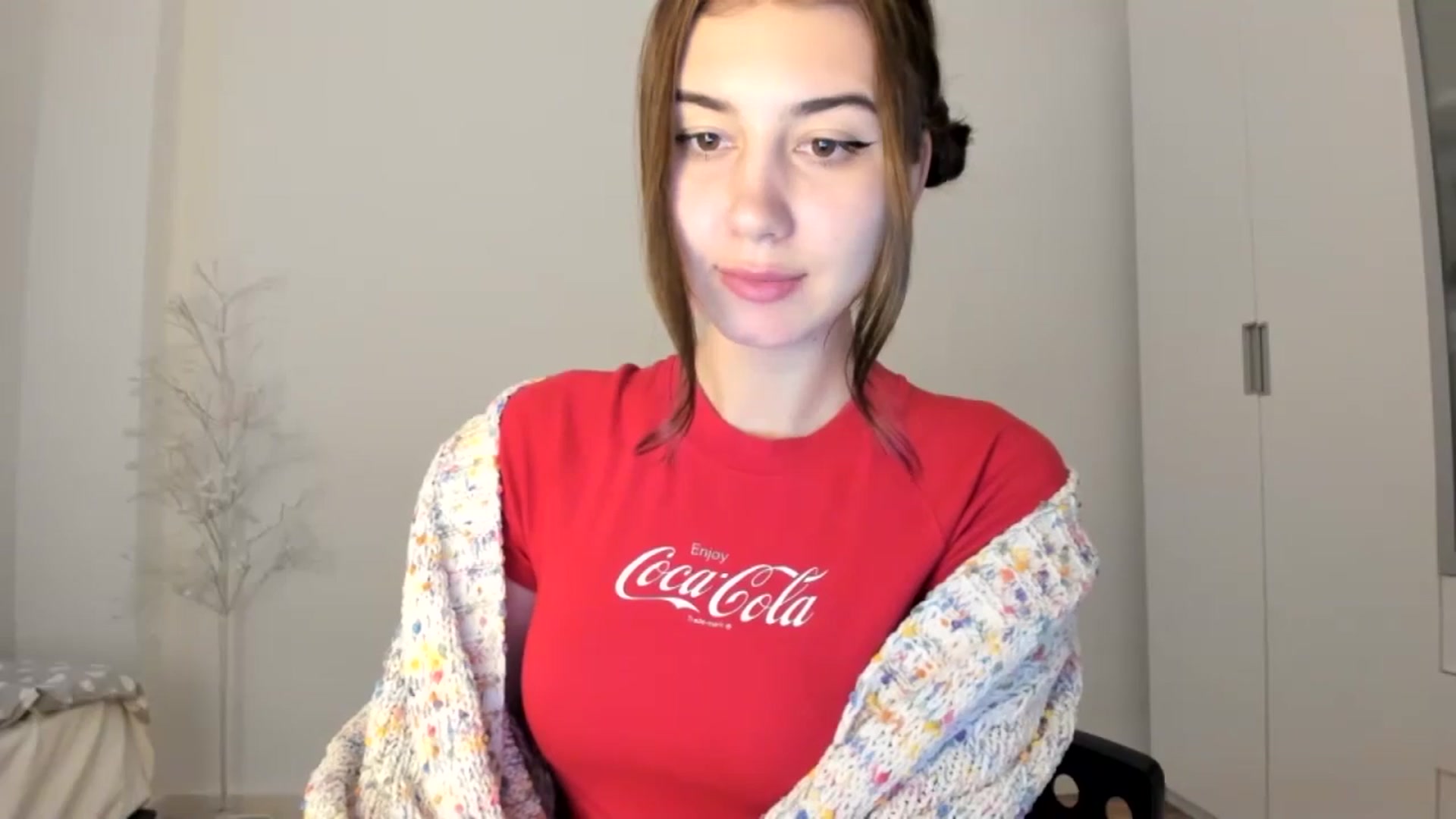 Gallery image thumbnail from Temptressy's myfreecams stream on, 04/25/2024, 18:46 image 18 of 20