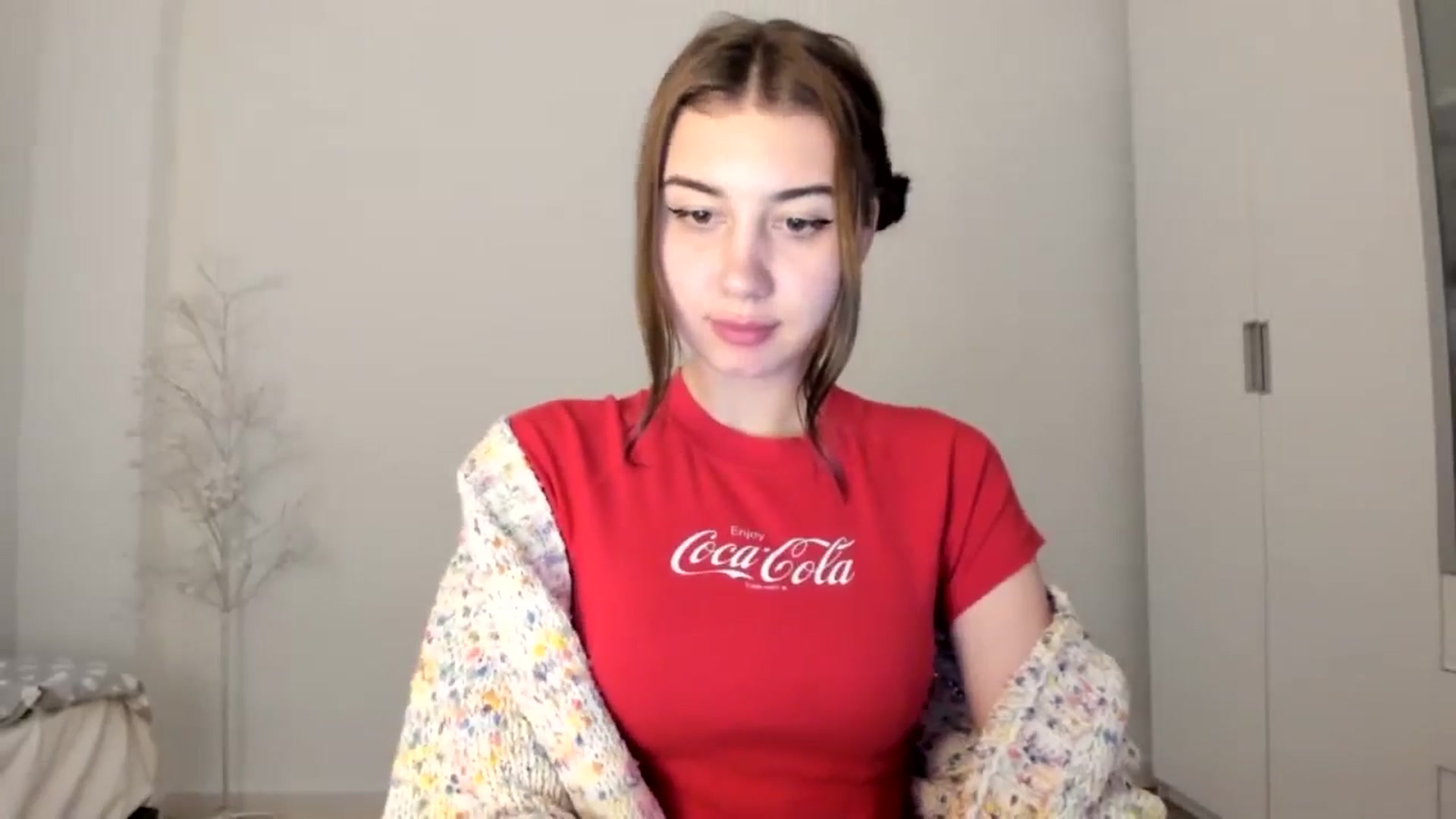 Gallery image thumbnail from Temptressy's myfreecams stream on, 04/25/2024, 18:46 image 19 of 20