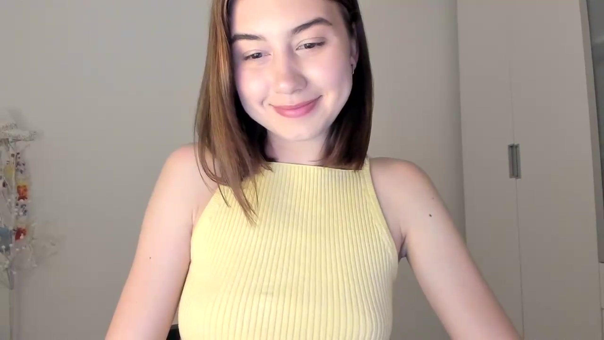 Gallery image thumbnail from Temptressy's myfreecams stream on, 05/15/2024, 19:55 image 16 of 20
