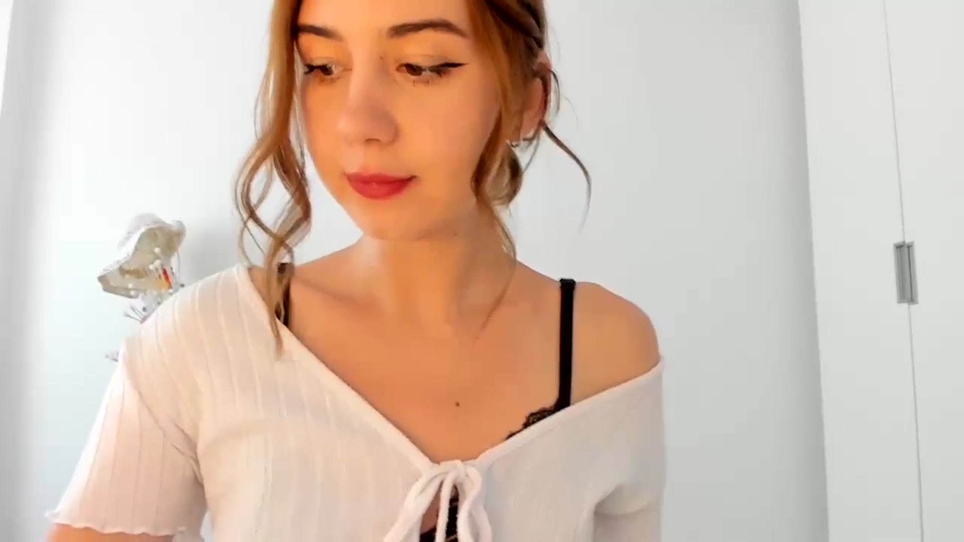 Gallery image thumbnail from Temptressy's myfreecams stream on, 05/30/2024, 12:44 image 12 of 20