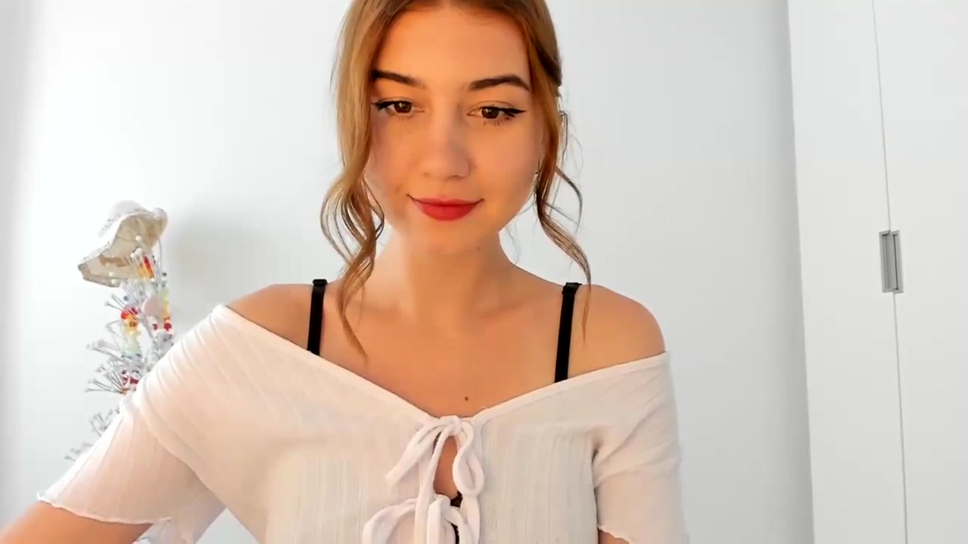 Gallery image thumbnail from Temptressy's myfreecams stream on, 05/30/2024, 12:44 image 3 of 20