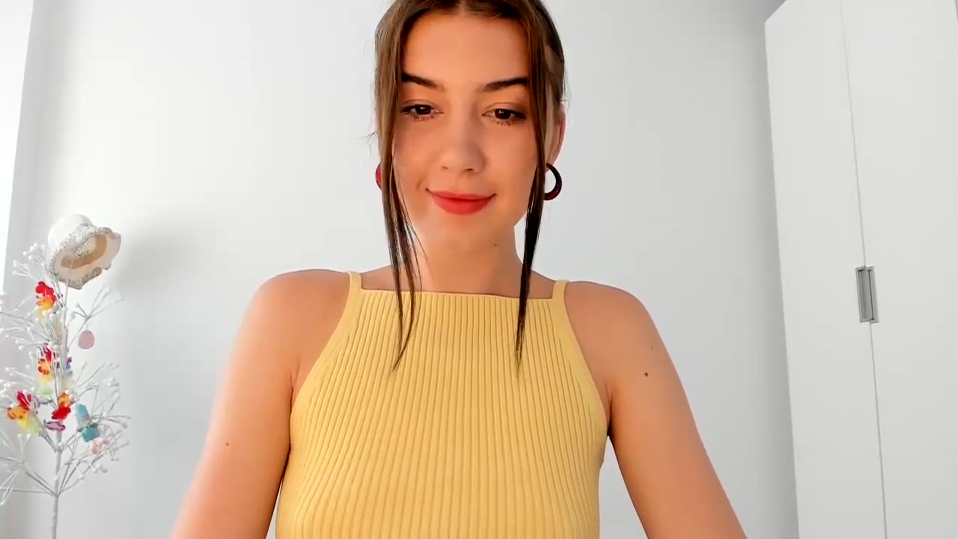 Gallery image thumbnail from Temptressy's myfreecams stream on, 06/07/2024, 12:13 image 14 of 20