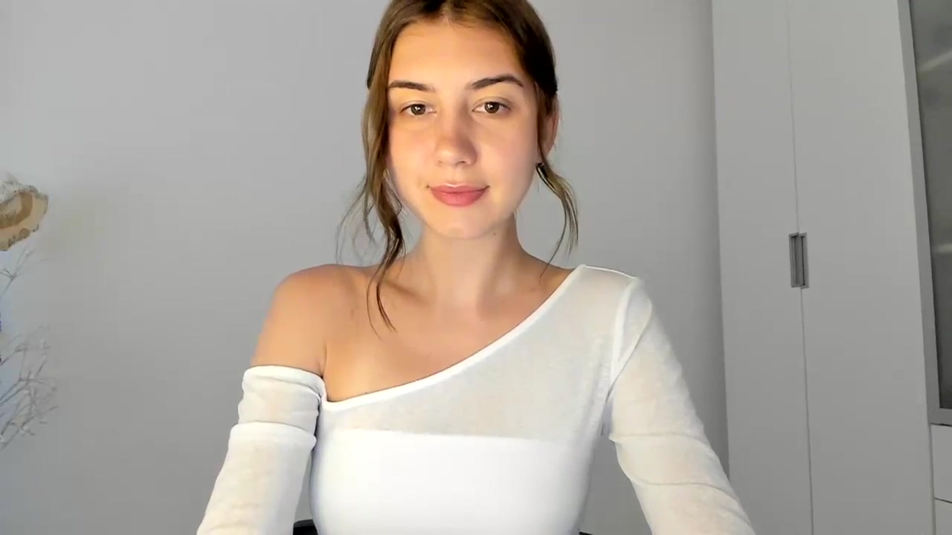 Gallery image thumbnail from Temptressy's myfreecams stream on, 06/10/2024, 17:04 image 3 of 20