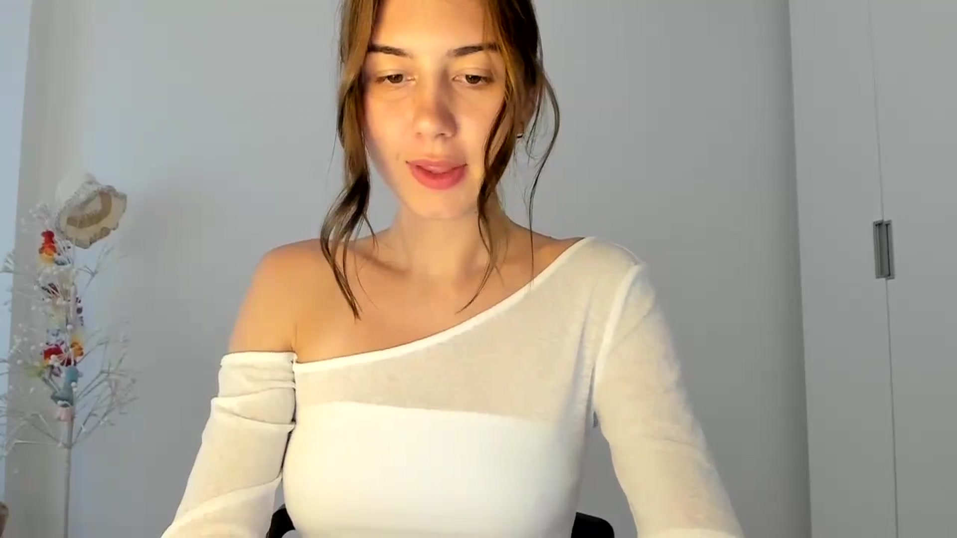 Gallery image thumbnail from Temptressy's myfreecams stream on, 06/10/2024, 18:25 image 10 of 20