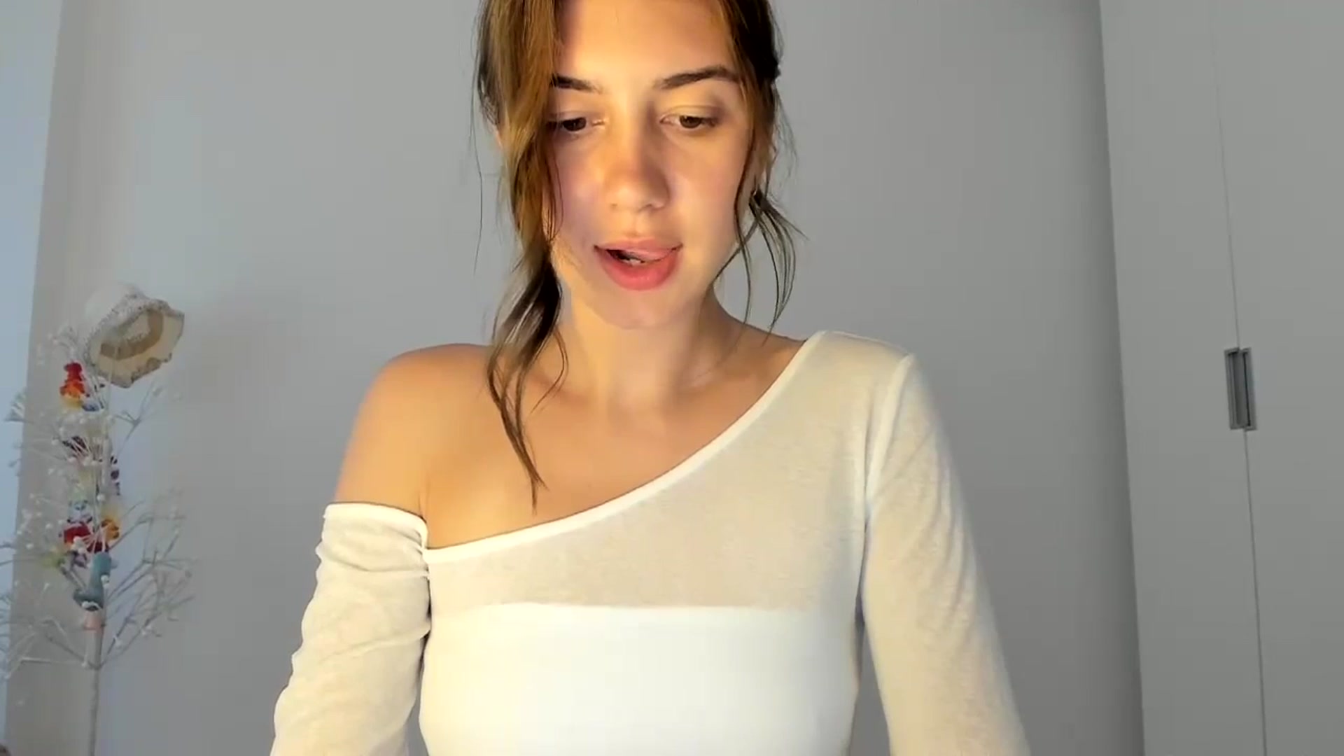 Gallery image thumbnail from Temptressy's myfreecams stream on, 06/10/2024, 18:42 image 3 of 20