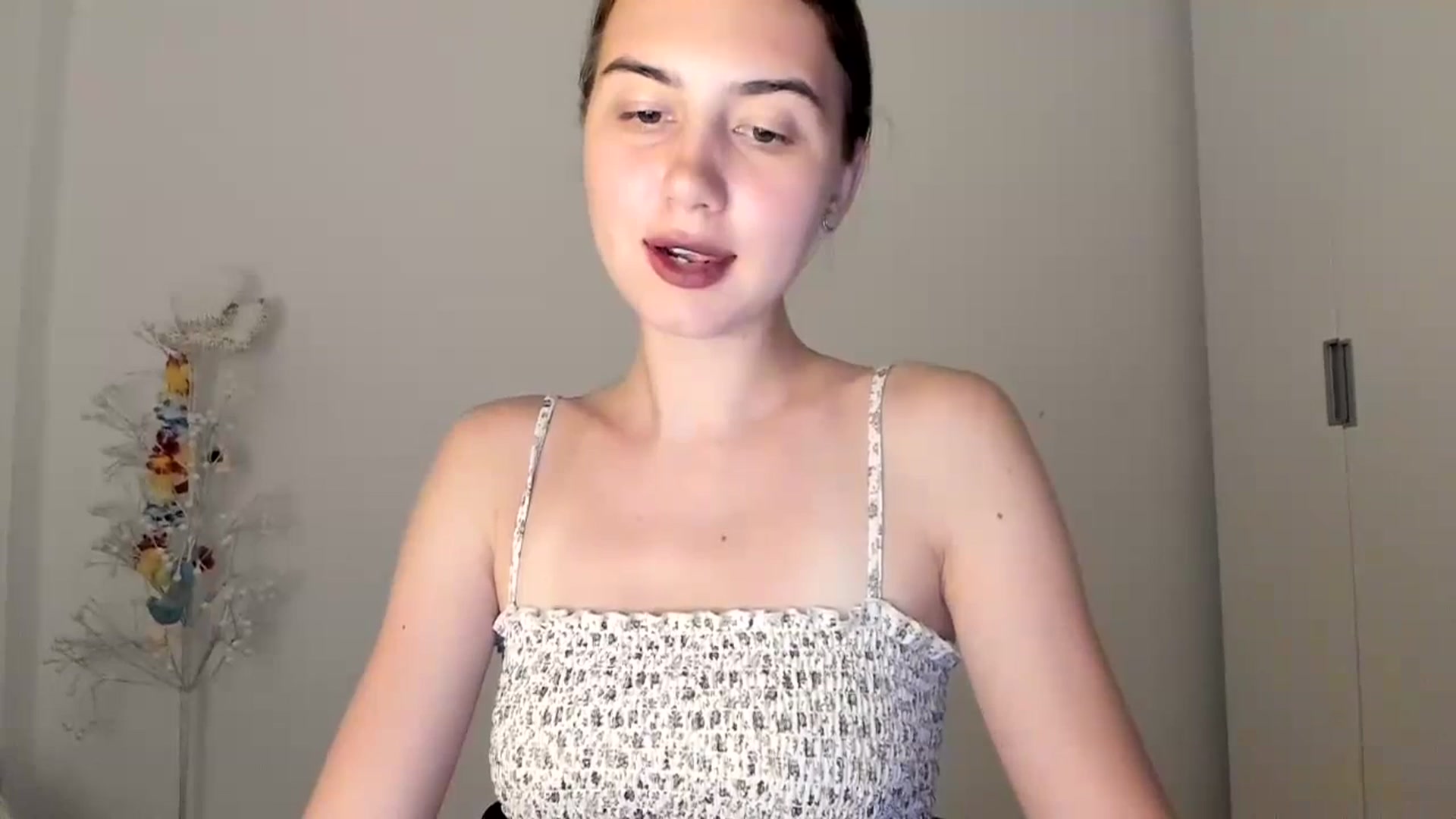Gallery image thumbnail from Temptressy's myfreecams stream on, 06/14/2024, 20:36 image 9 of 20