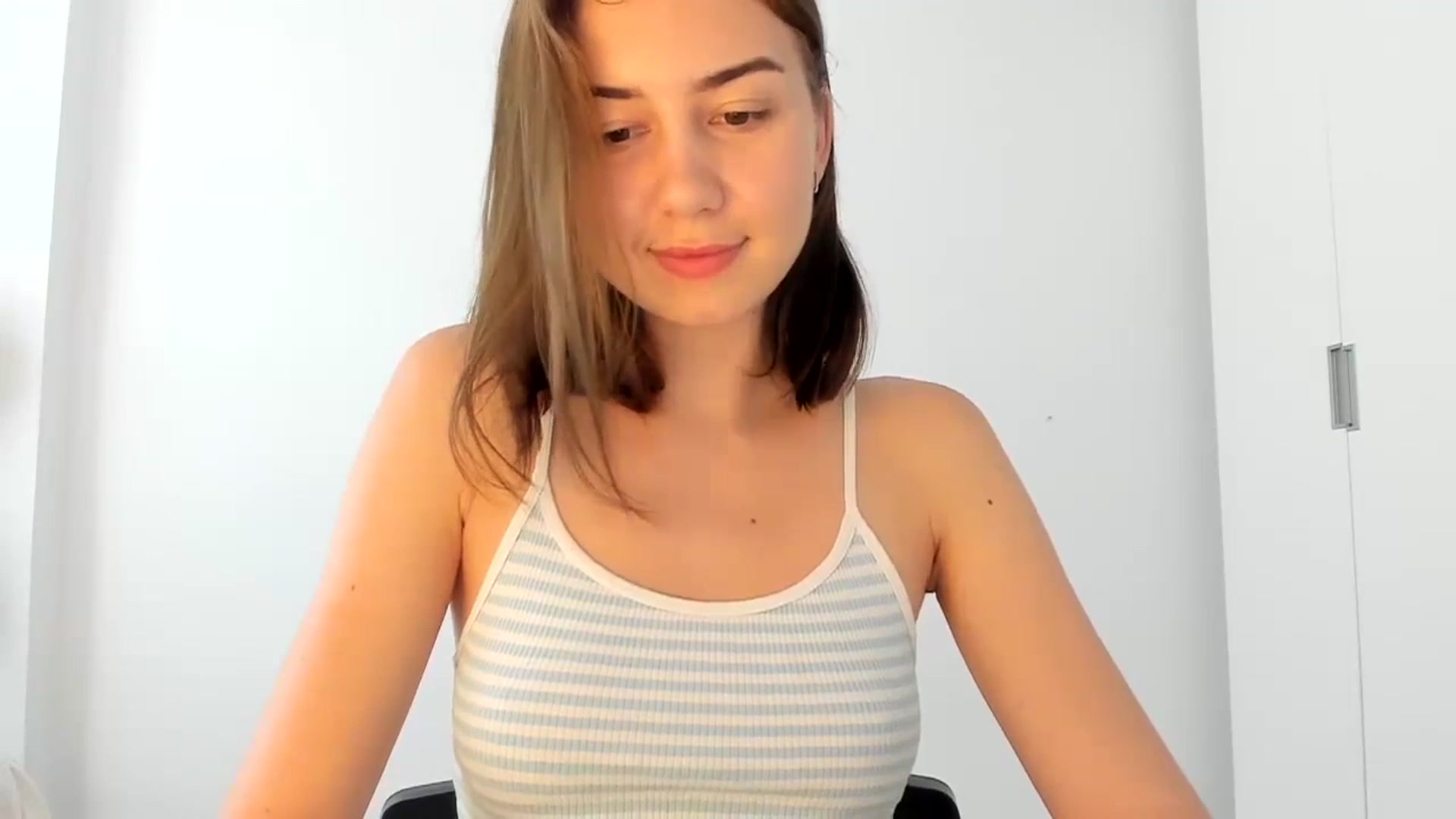 Gallery image thumbnail from Temptressy's myfreecams stream on, 07/10/2024, 17:39 image 14 of 20