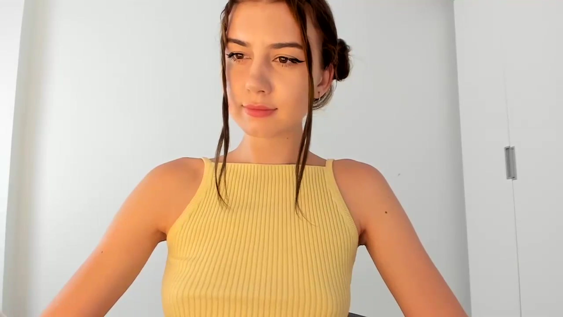 Gallery image thumbnail from Temptressy's myfreecams stream on, 07/24/2024, 17:35 image 14 of 20