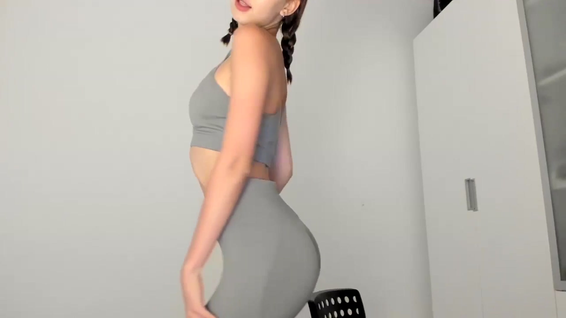 Gallery image thumbnail from Temptressy's myfreecams stream on, 08/06/2024, 19:32 image 13 of 20